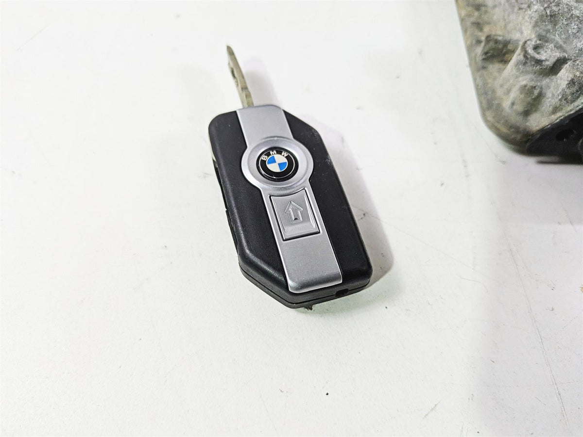 2015 BMW R1200GS Adv K51 Cdi Ignition Switch Handsfree Key Lock Set 8546129 {{ shop.shopifyCountryName }} - Mototech271