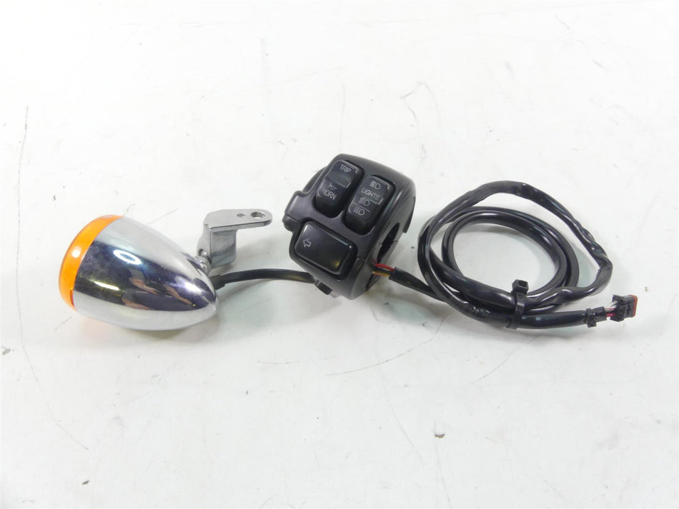 2014 Harley Dyna FXDF Fat Bob Left Hand Light Blinker Control Switch 72945-12 {{ shop.shopifyCountryName }} - Mototech271