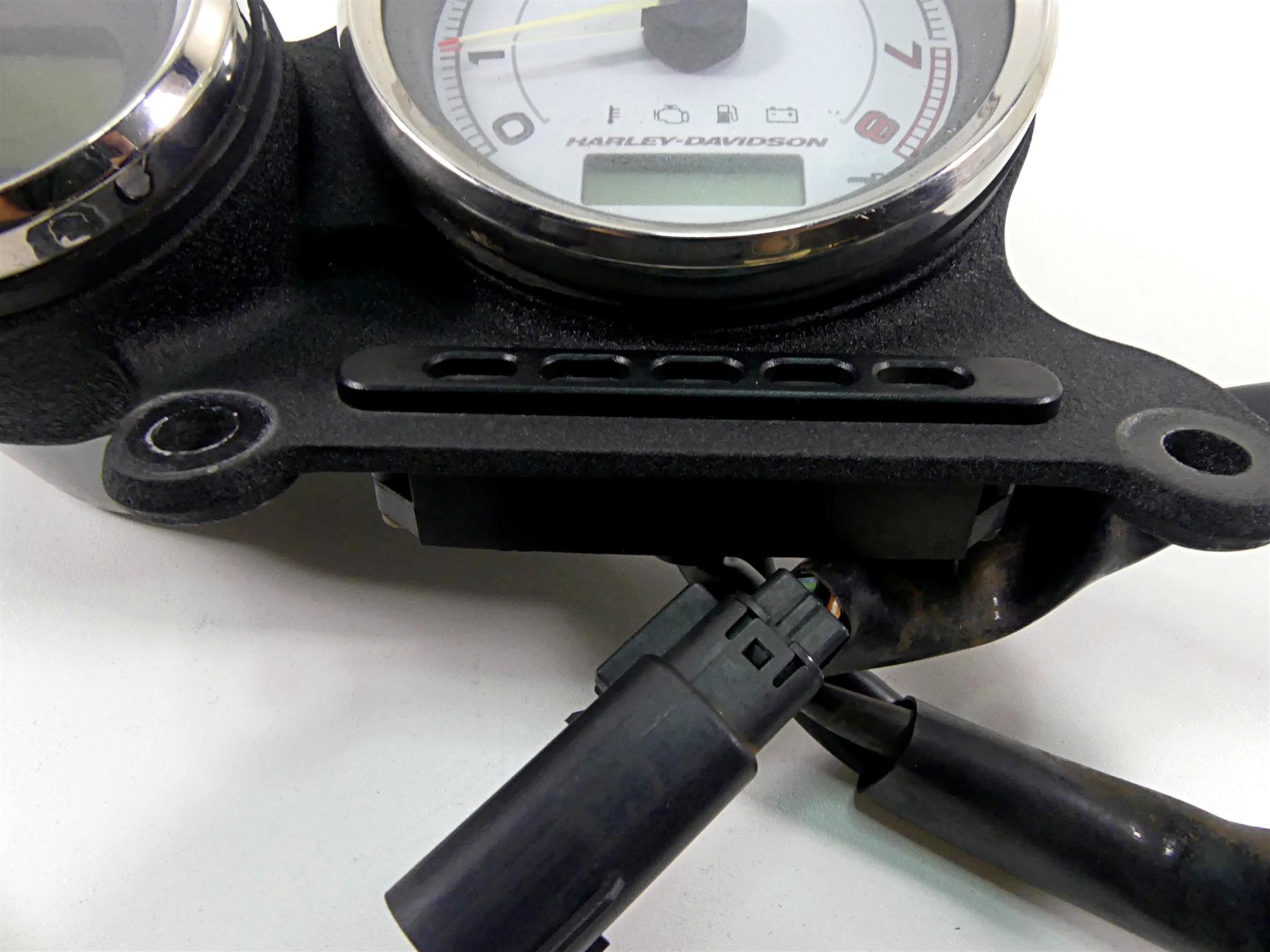 2009 Harley XR1200 Sportster Speedometer Gauge Tach Instrument 7k -Read 67576-08 {{ shop.shopifyCountryName }} - Mototech271