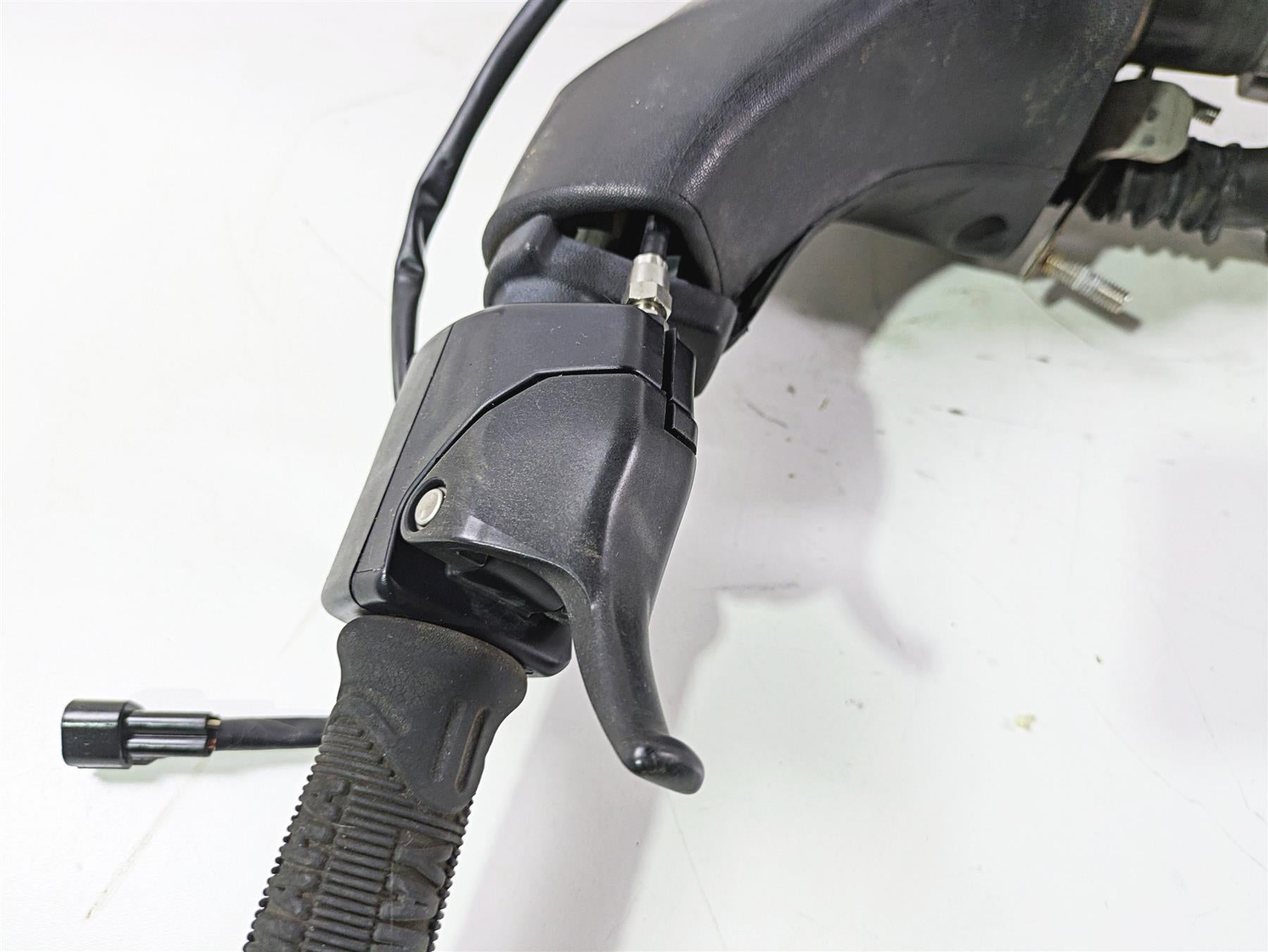 2006 Yamaha GP1300R Waverunner Steering Handlebar Control Switch Set F1G-61541 {{ shop.shopifyCountryName }} - Mototech271