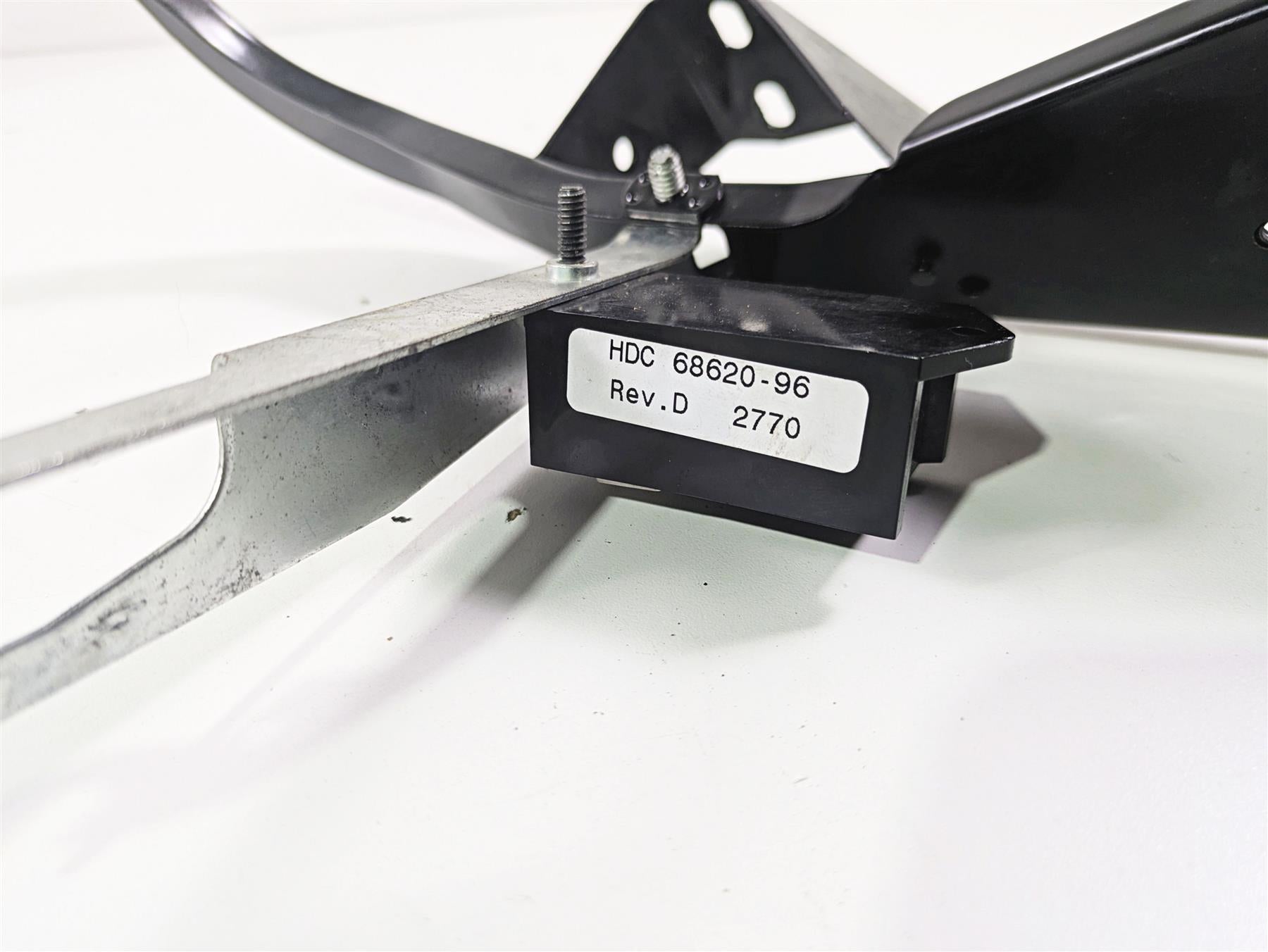 2001 Harley Touring FLHX Street Glide Front Fairing Mount Set - Read 58478-96 {{ shop.shopifyCountryName }} - Mototech271