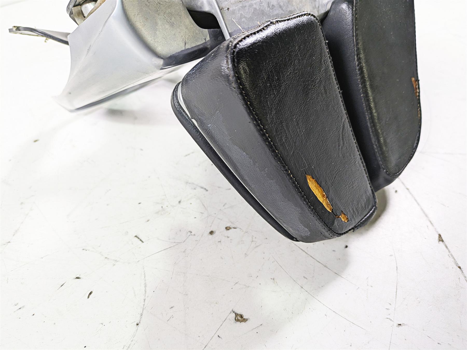 2012 Harley VRSCF Muscle V Rod Luggage Rack & Backrest Set 53315-09 51600-09 {{ shop.shopifyCountryName }} - Mototech271