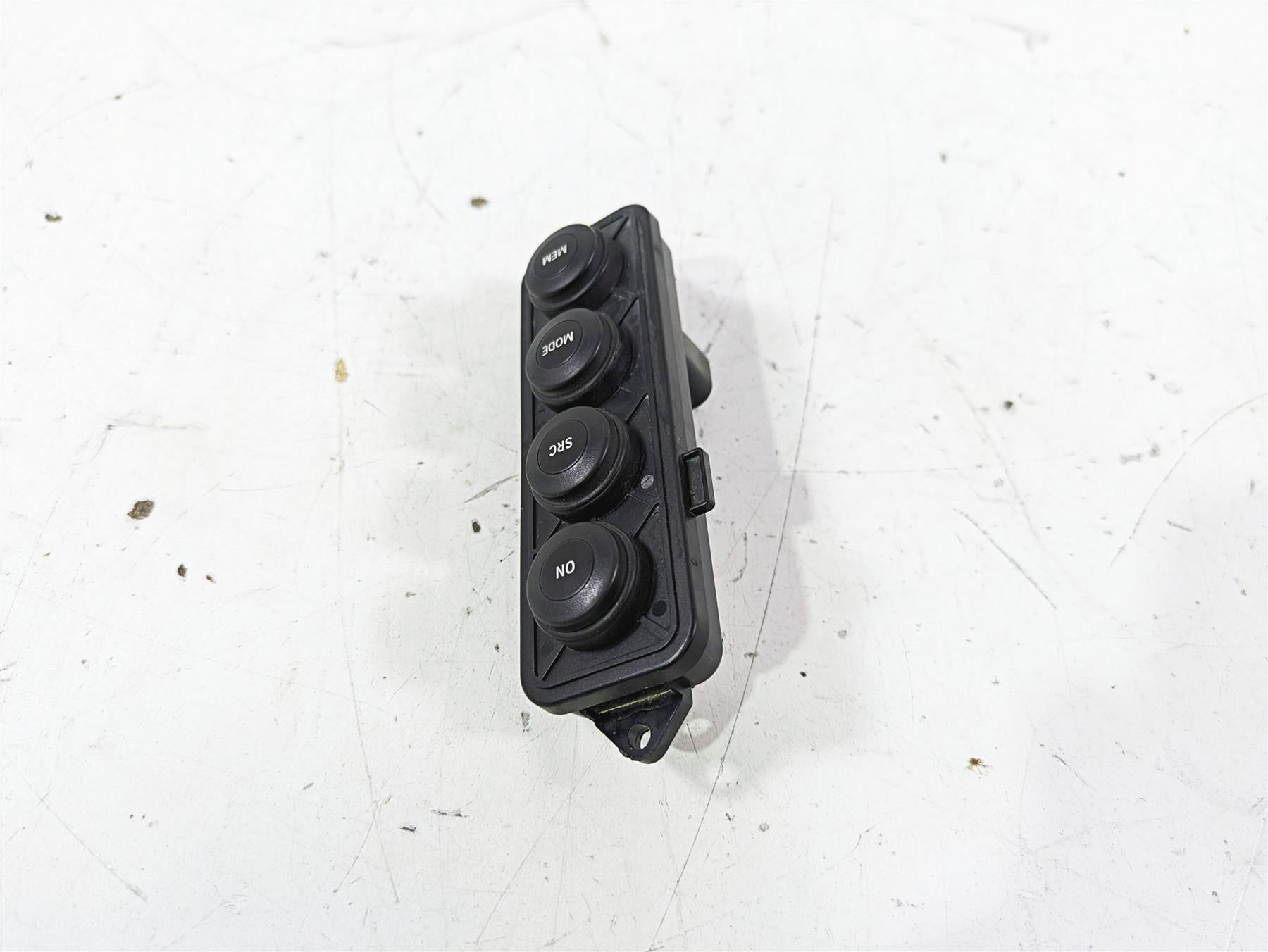 2014 BMW R1200 RT RTW K52 Radio Knob Control Panel Module 65147727885 {{ shop.shopifyCountryName }} - Mototech271