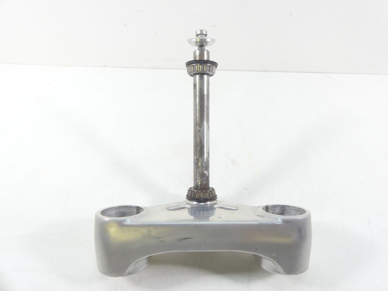 2015 Harley VRSCF Muscle V-Rod Lower Triple Tree Steering Yoke -Read 46892-09B {{ shop.shopifyCountryName }} - Mototech271