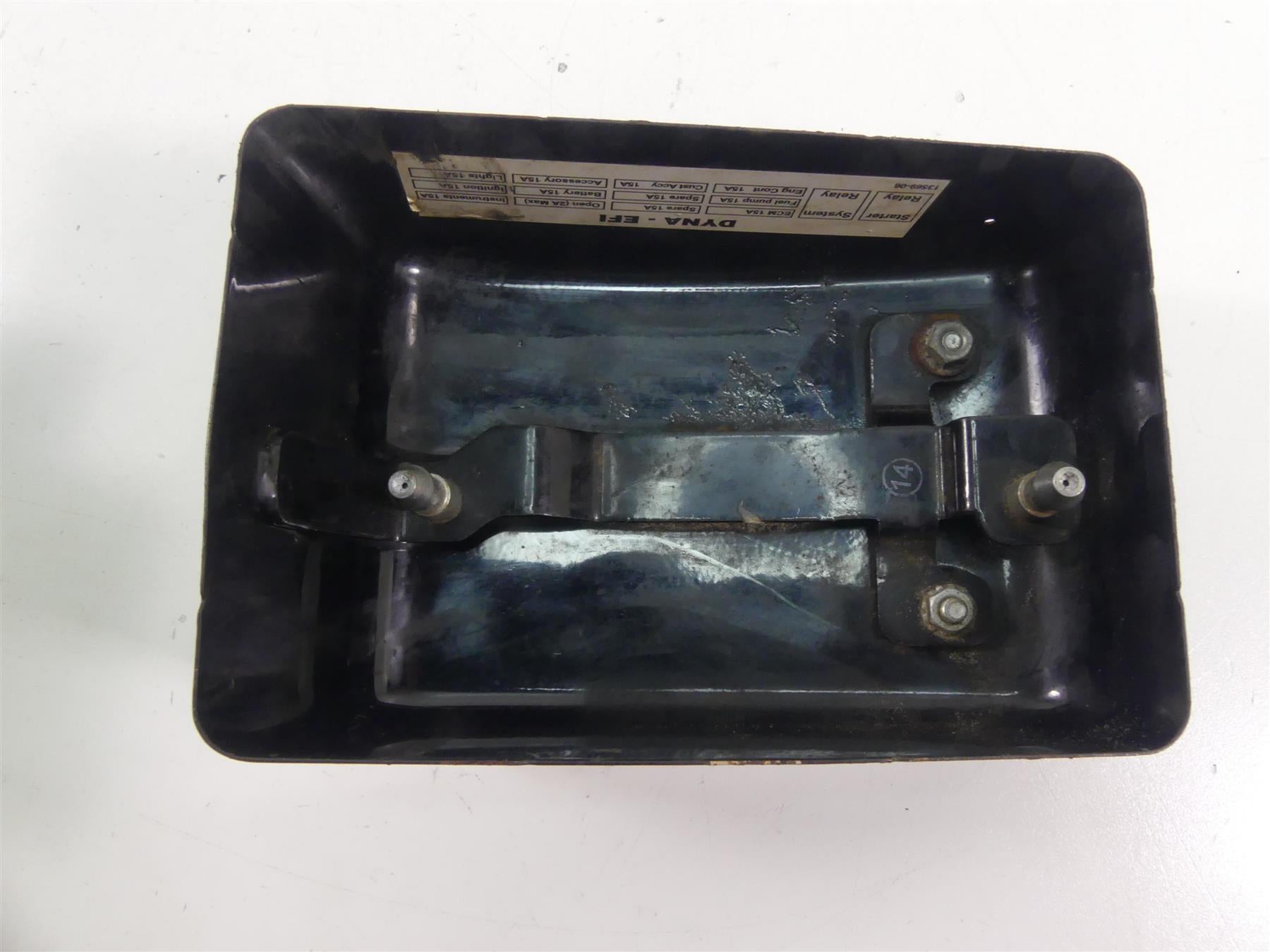 2011 Harley FXDWG Dyna Wide Glide Electric Stay Tray & Cover 13569-06 66361-04 {{ shop.shopifyCountryName }} - Mototech271