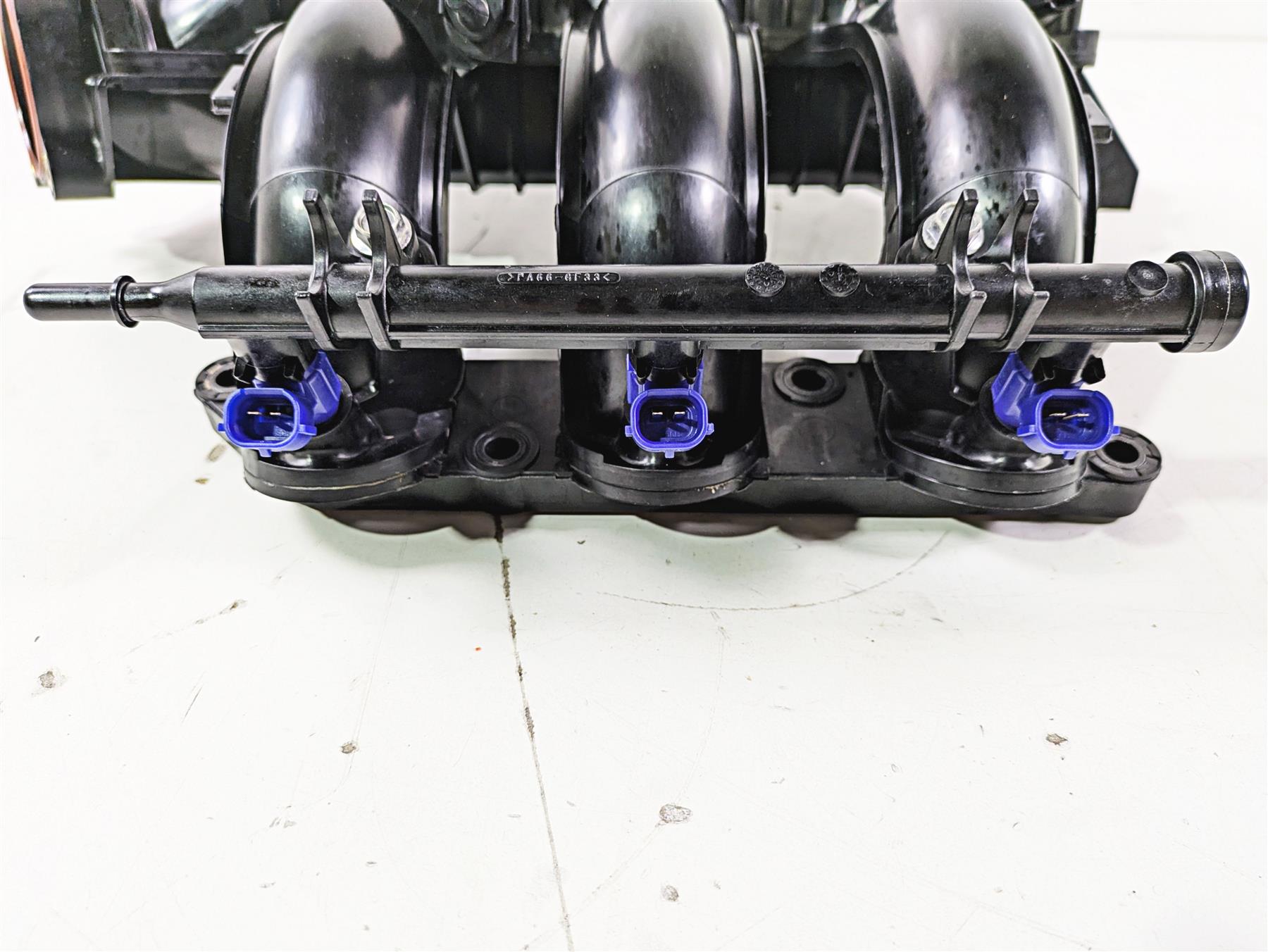 2020 Yamaha Waverunner VX1050 Deluxe Intake Manifold & Injectors 6EY-13641-00-00 {{ shop.shopifyCountryName }} - Mototech271
