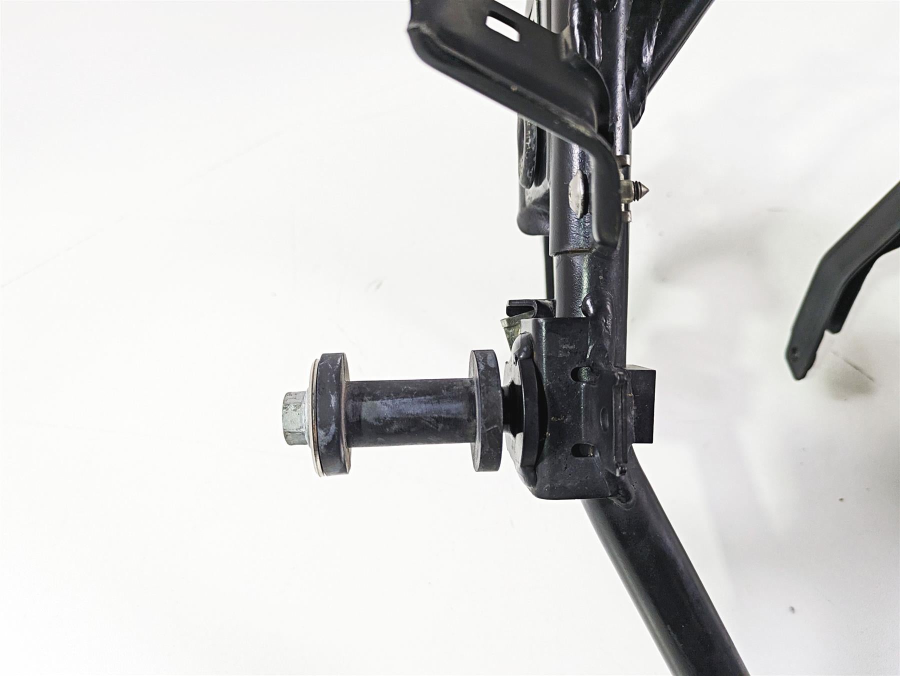 2006 BMW R1200GS K255 Adv Front Subframe Sub Frame 46637701558 {{ shop.shopifyCountryName }} - Mototech271