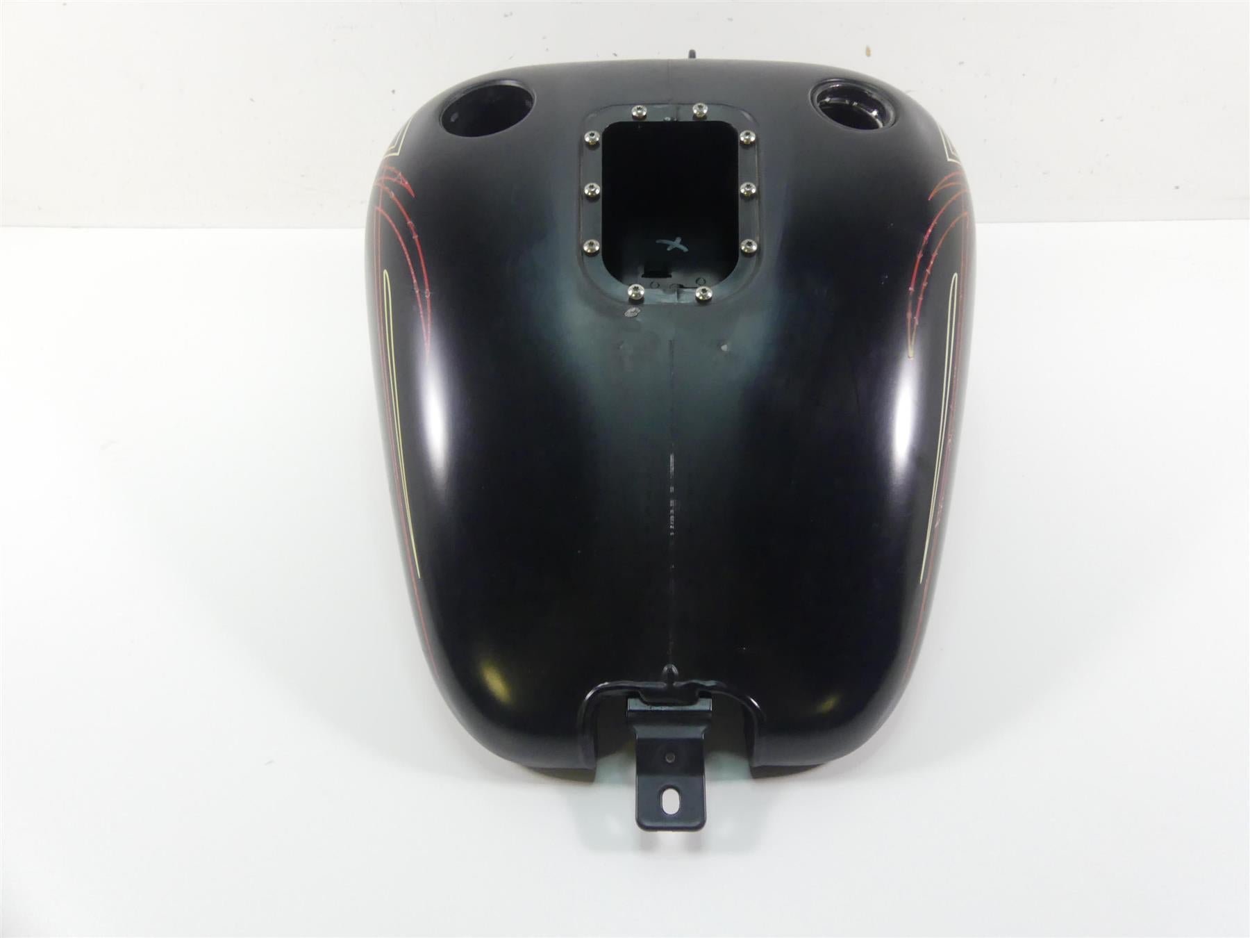 2008 Harley Softail FLSTSB Cross Bones Fuel Gas Tank Reservoir -No Dent 61000800 {{ shop.shopifyCountryName }} - Mototech271