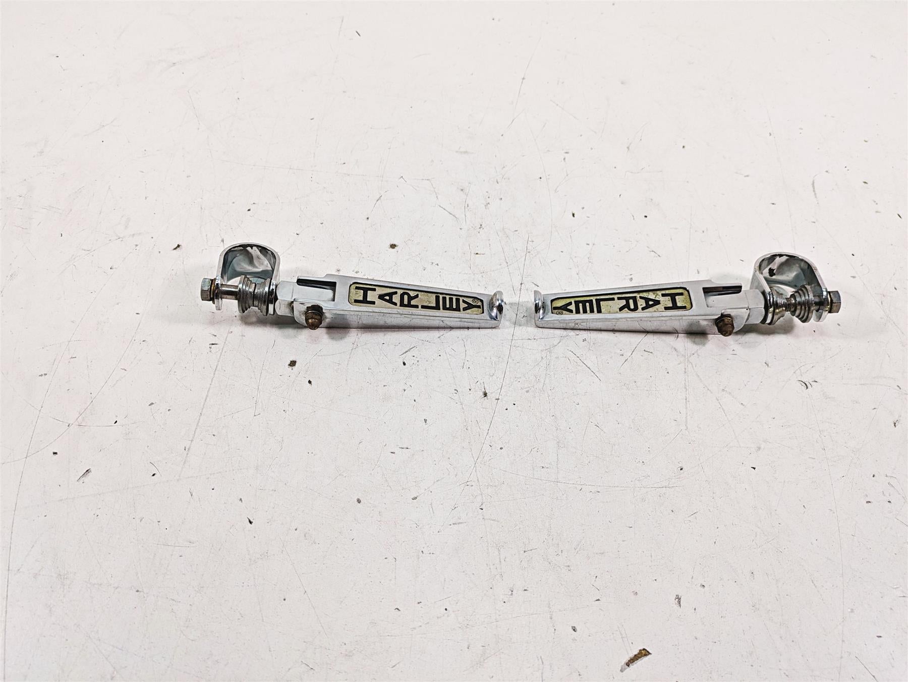 2008 Harley FLHTCU Electra Glide Old-School Highway Pegs Footpeg Ret 49102-86T {{ shop.shopifyCountryName }} - Mototech271