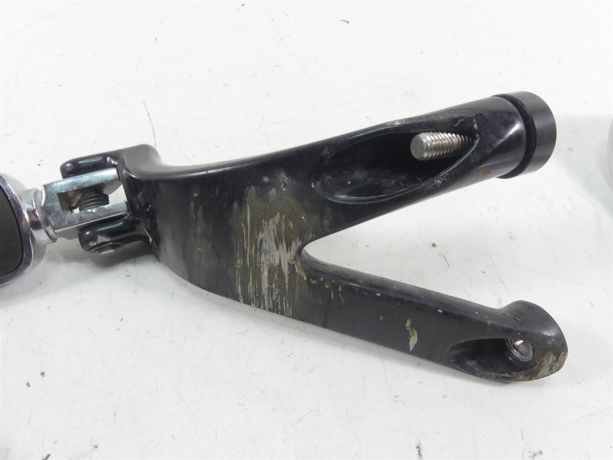 2021 Harley Softail FLSB Sport Glide Right Foot Peg & Brake Pedal Set 50500746 {{ shop.shopifyCountryName }} - Mototech271