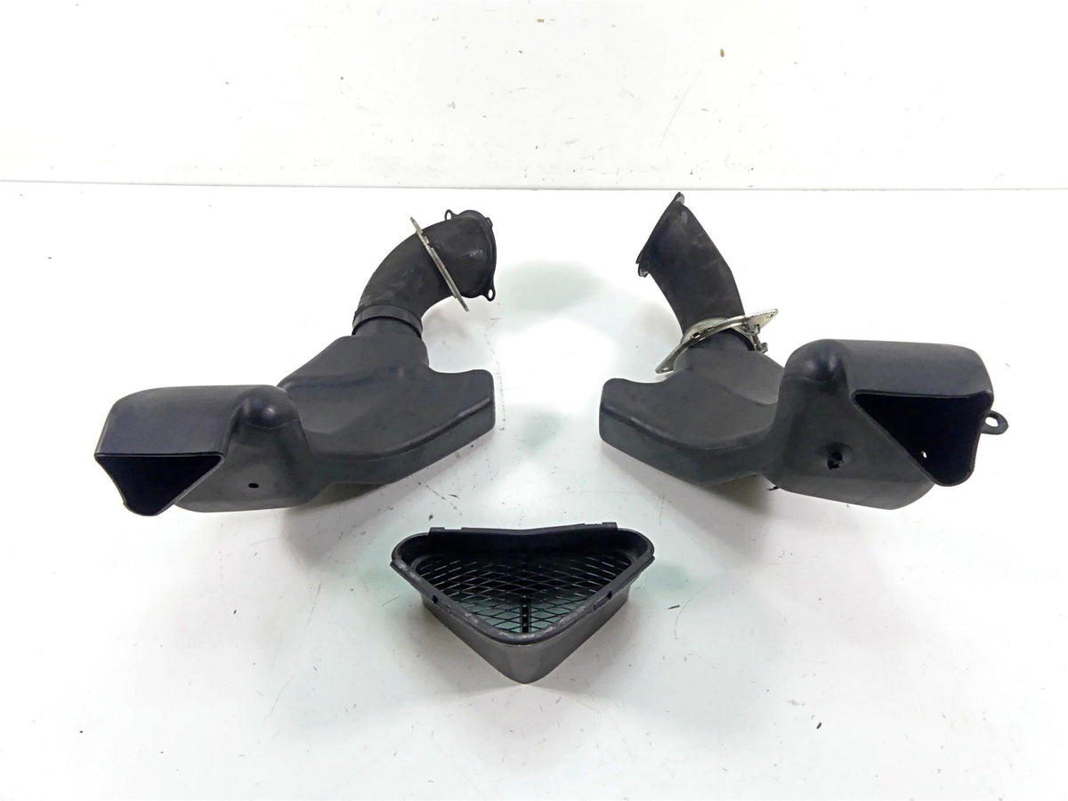 2010 Kawasaki ZX1400 ZX14 R Ninja Front Air Ram & Center Duct Set 14073-0099 {{ shop.shopifyCountryName }} - Mototech271