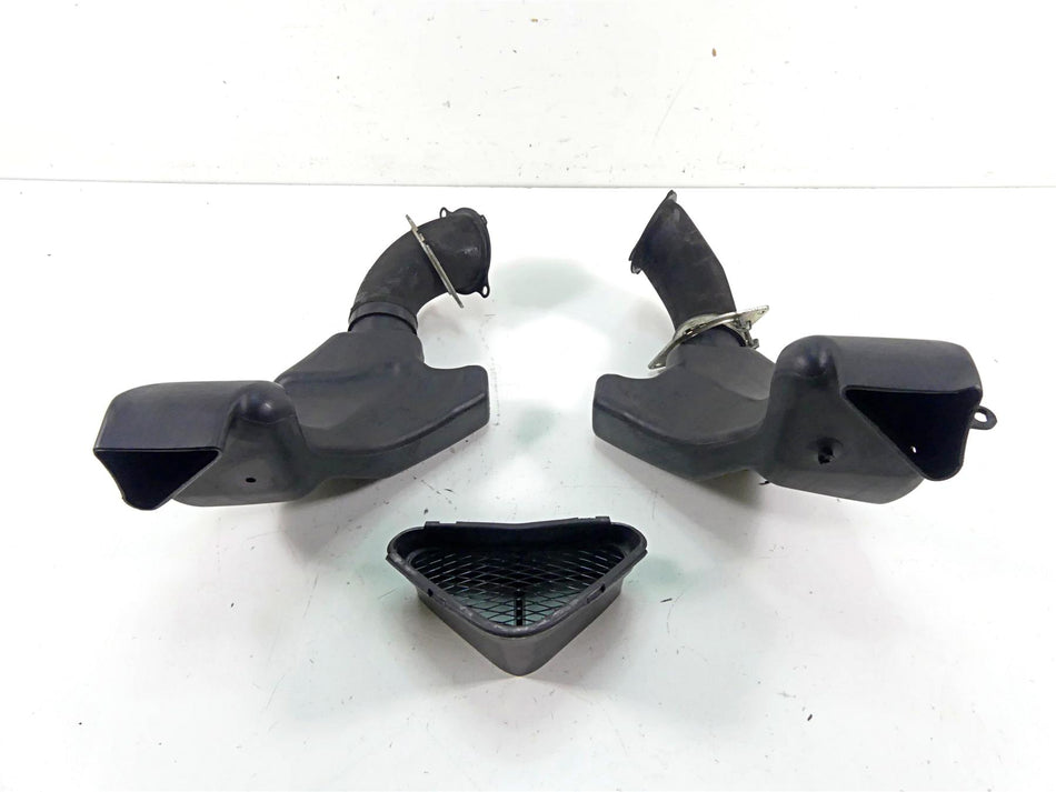 2010 Kawasaki ZX1400 ZX14 R Ninja Front Air Ram & Center Duct Set 14073-0099 {{ shop.shopifyCountryName }} - Mototech271