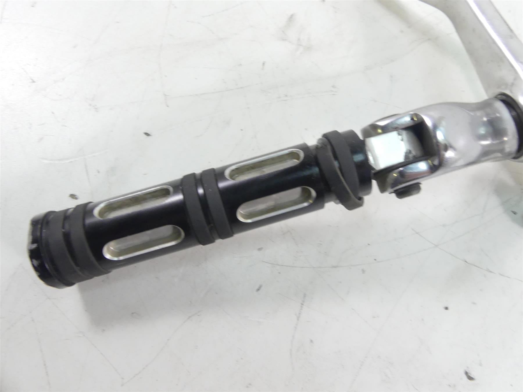 2011 Harley VRSCF Muscle Rod Left Front Footpeg Foot Peg + Shift Lever 50272-02 {{ shop.shopifyCountryName }} - Mototech271