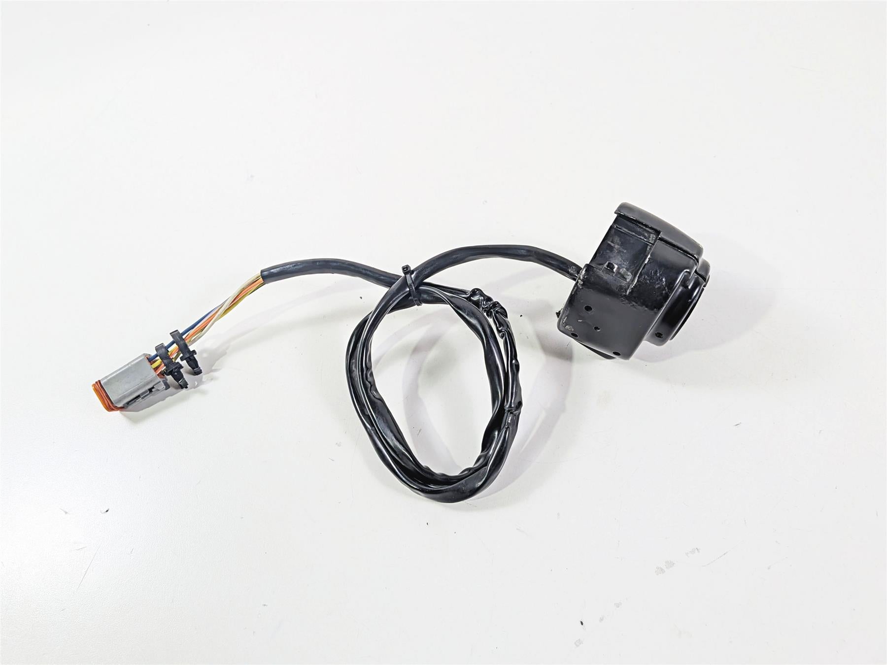 1998 Harley Dyna FXDL Low Rider Left Hand Control Switch 71682-06A {{ shop.shopifyCountryName }} - Mototech271