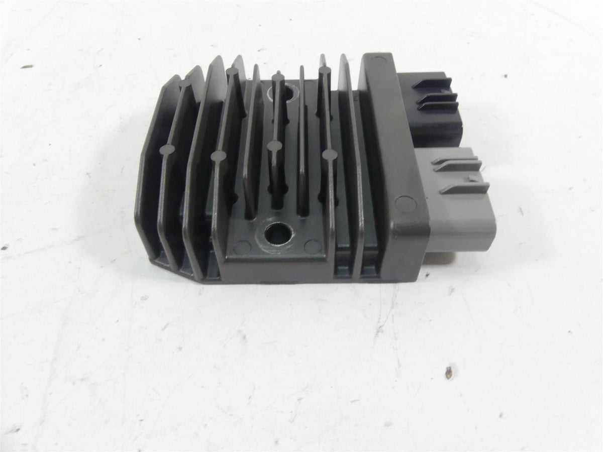 2021 Honda CBR600RR Rectifier Voltage Regulator 31600-MGZ-J01 FH020AA {{ shop.shopifyCountryName }} - Mototech271
