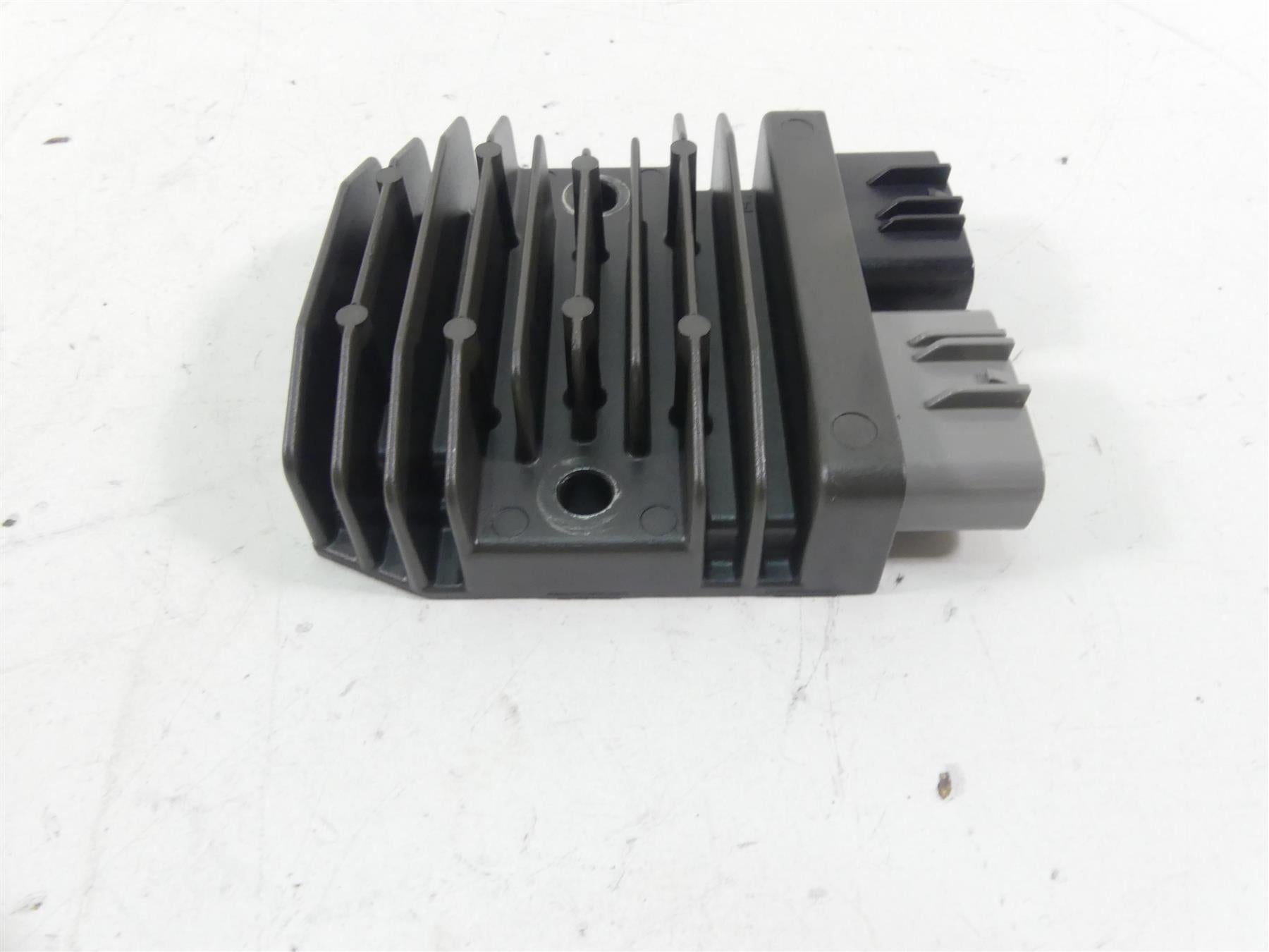2021 Honda CBR600RR Rectifier Voltage Regulator 31600-MGZ-J01 FH020AA {{ shop.shopifyCountryName }} - Mototech271