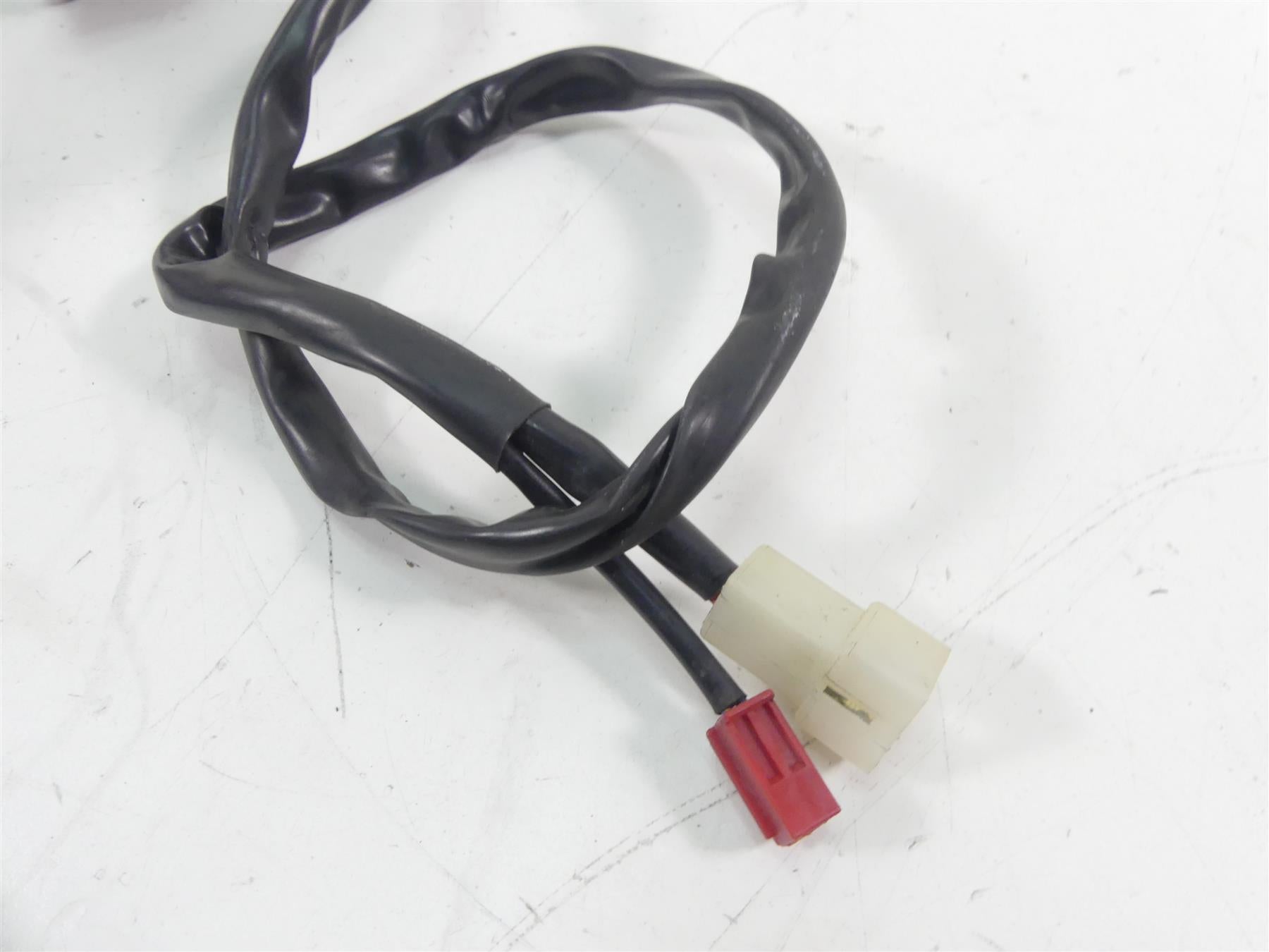2007 Yamaha FZ1 Fazer Ignition Switch Key Tank Seat Lock Set 3C3-82501-10-00 {{ shop.shopifyCountryName }} - Mototech271