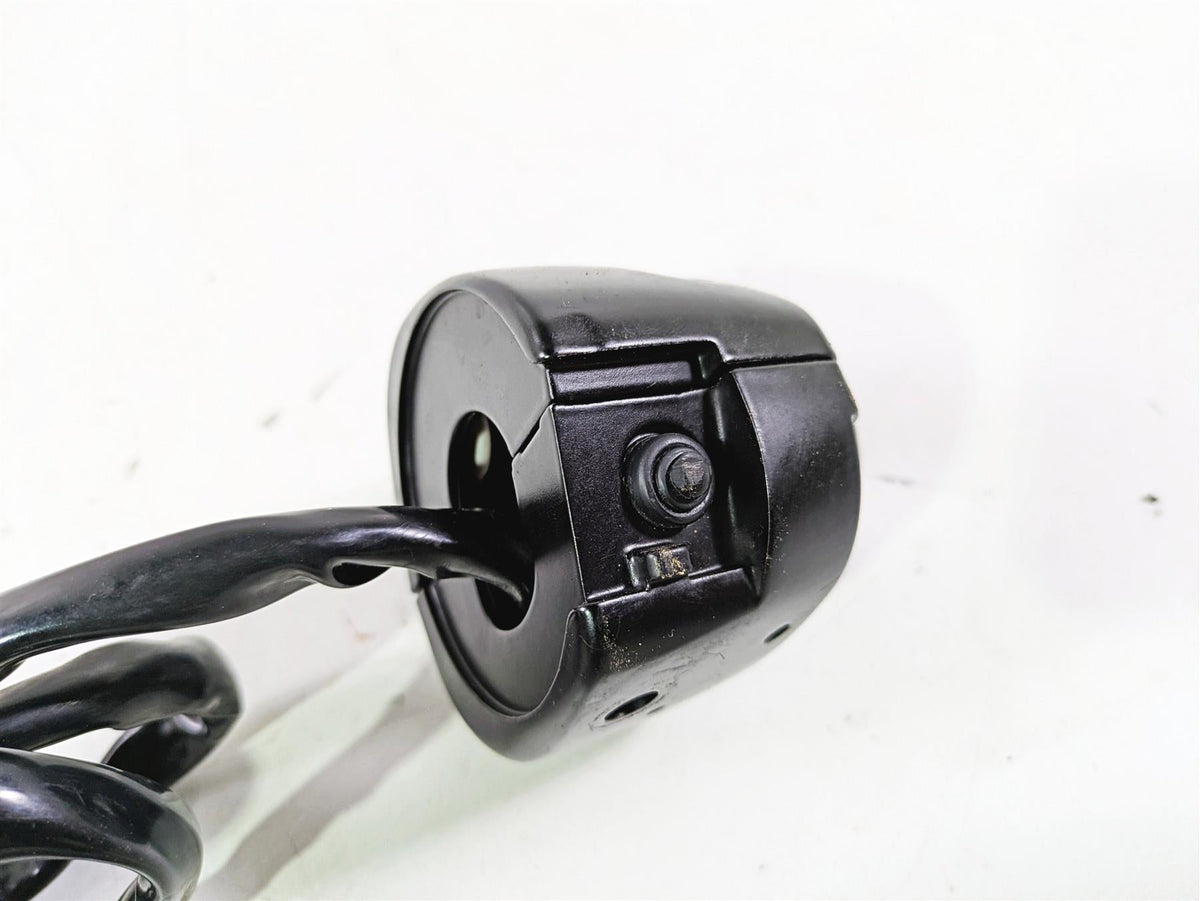 2010 Harley VRSCF Muscle Rod Left Hand Control Switch READ 71682-06A 71685-06A {{ shop.shopifyCountryName }} - Mototech271