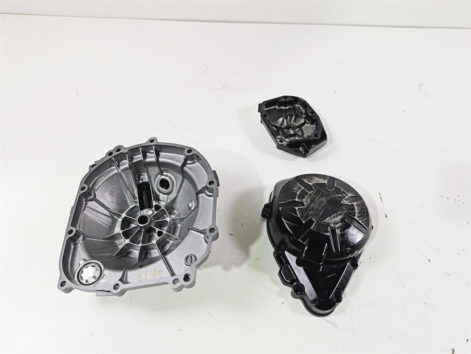 2021 Kawasaki Z900 ZR900 Stator Clutch Engine Side Cover Set 14031-0640 {{ shop.shopifyCountryName }} - Mototech271