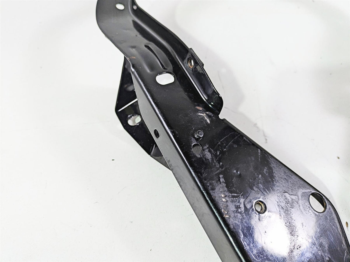 2011 Harley Touring FLHTCUSE CVO E-Glide Front Fairing Mount Holder Set 58938-96 {{ shop.shopifyCountryName }} - Mototech271
