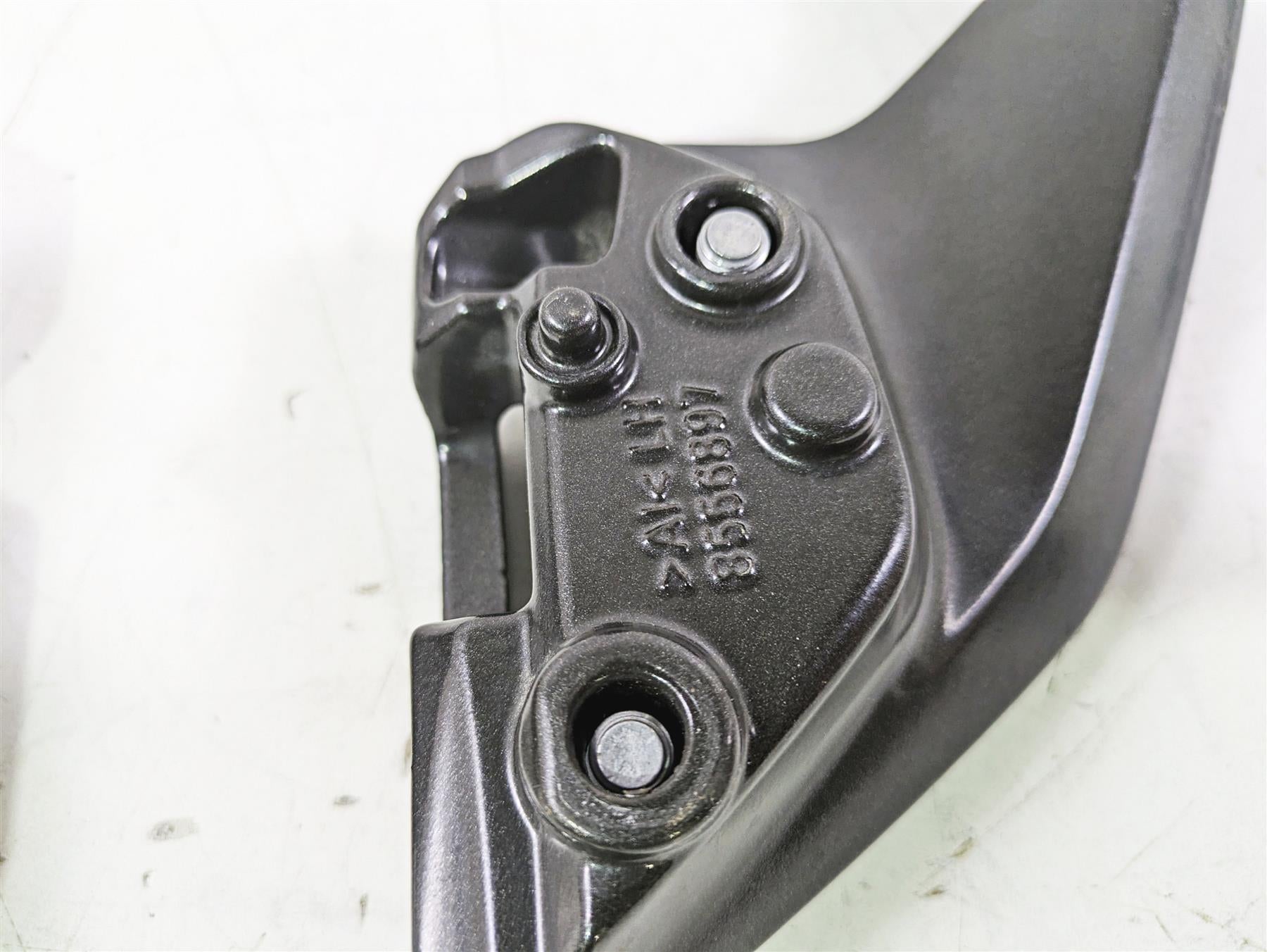 2023 BMW G310R K03 Rear Passenger Grab Handle Set 46541542581 46541542582 {{ shop.shopifyCountryName }} - Mototech271