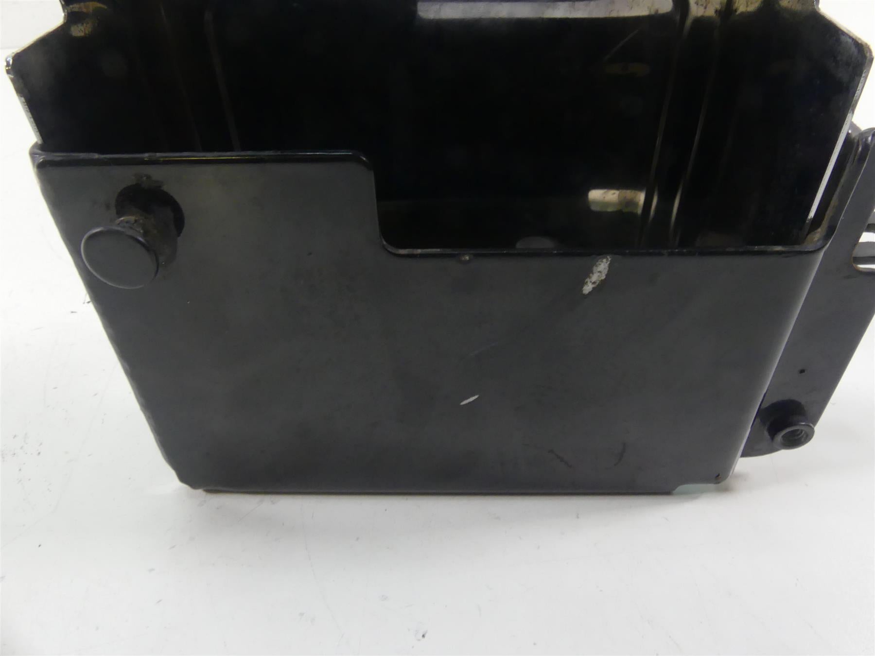 2004 Harley FXDWGI Dyna Wide Glide Battery Tray Box Holder Cover 66375-97 {{ shop.shopifyCountryName }} - Mototech271