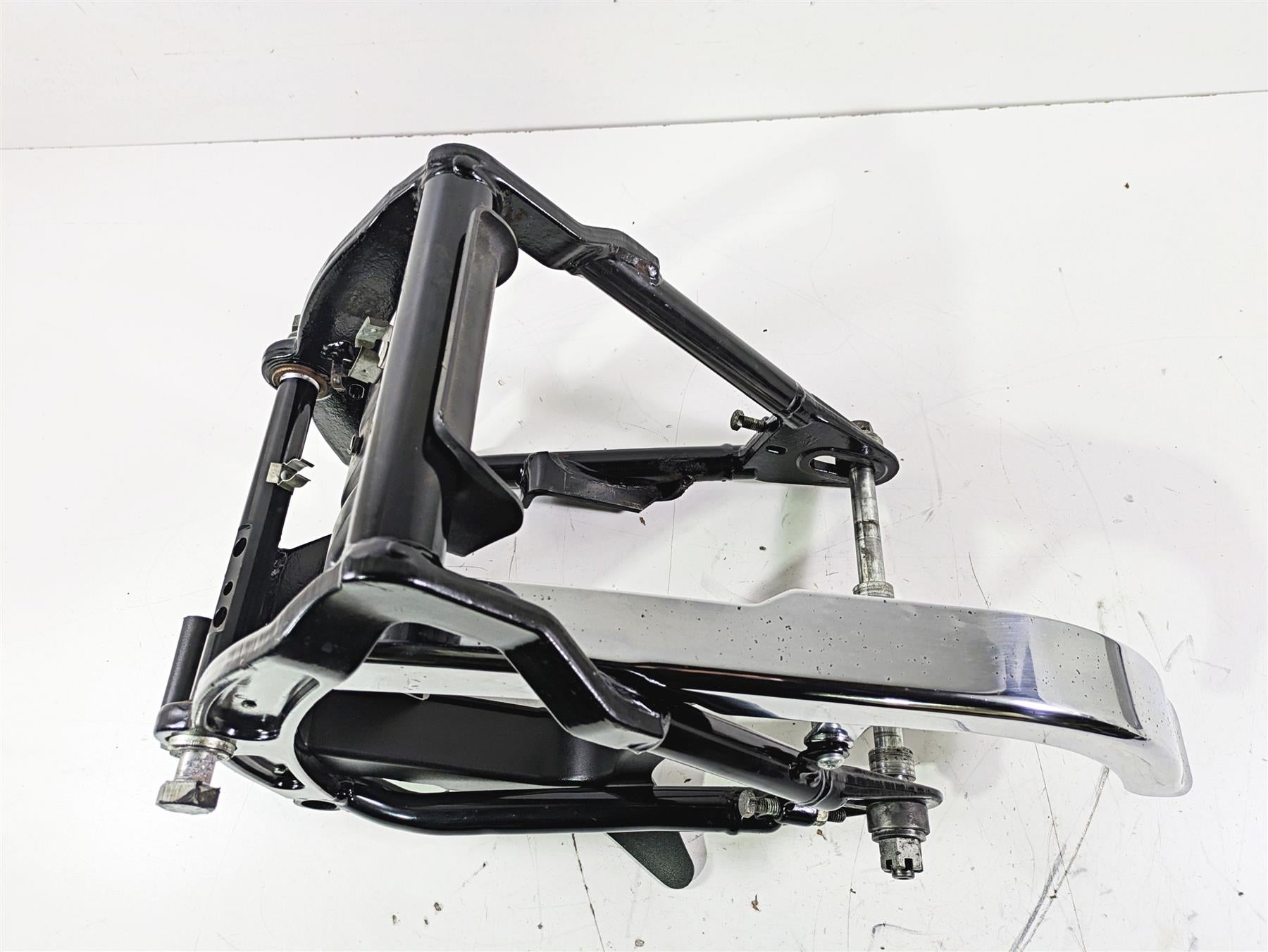 1992 Harley FLSTC Softail Heritage Rear Swingarm Suspension + Axle 47573-89A {{ shop.shopifyCountryName }} - Mototech271