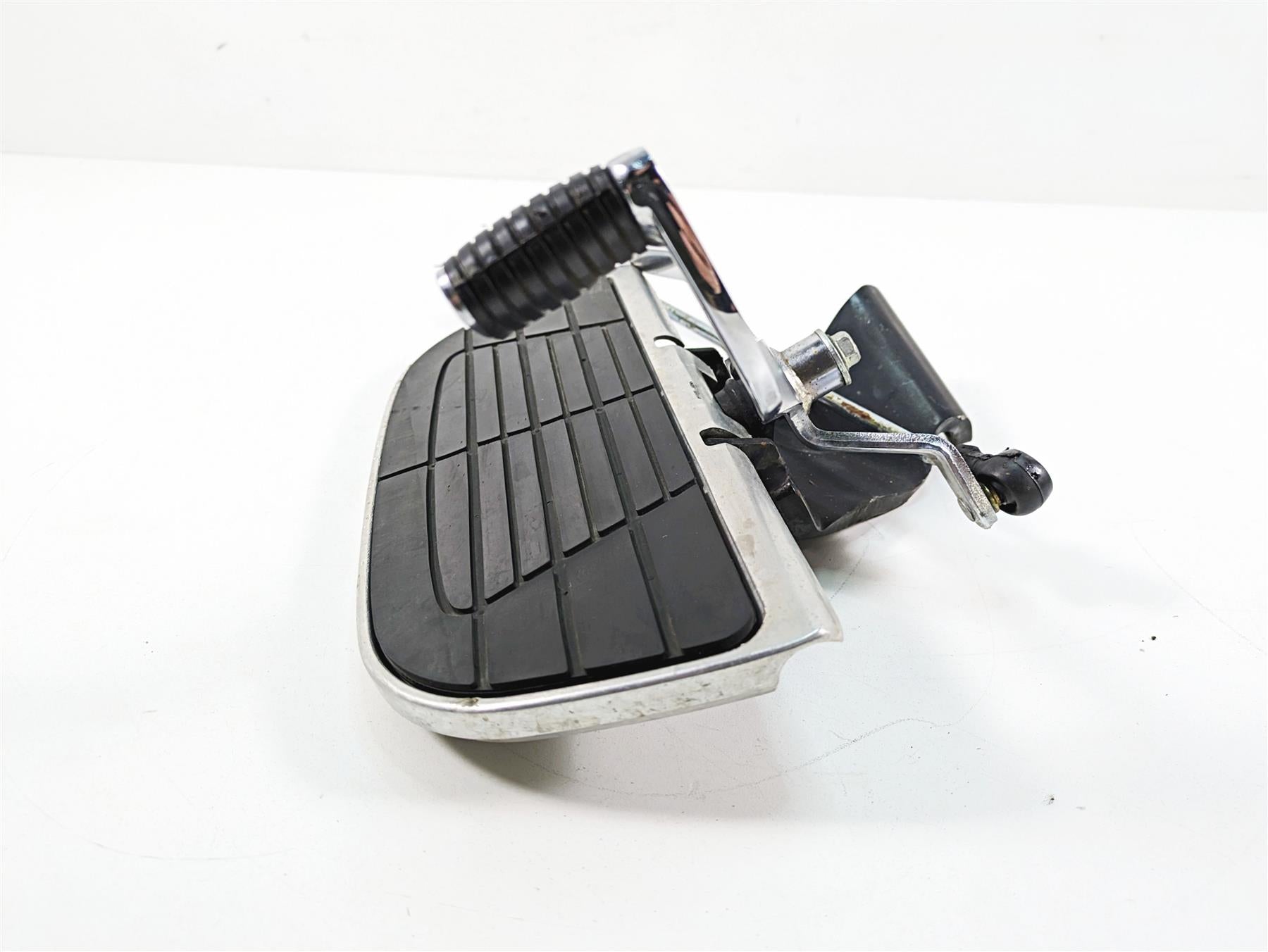 2006 Honda V-Twin VTX1300 R Left Front Floor Board & Shifter Parts 50625-MEA-670 {{ shop.shopifyCountryName }} - Mototech271