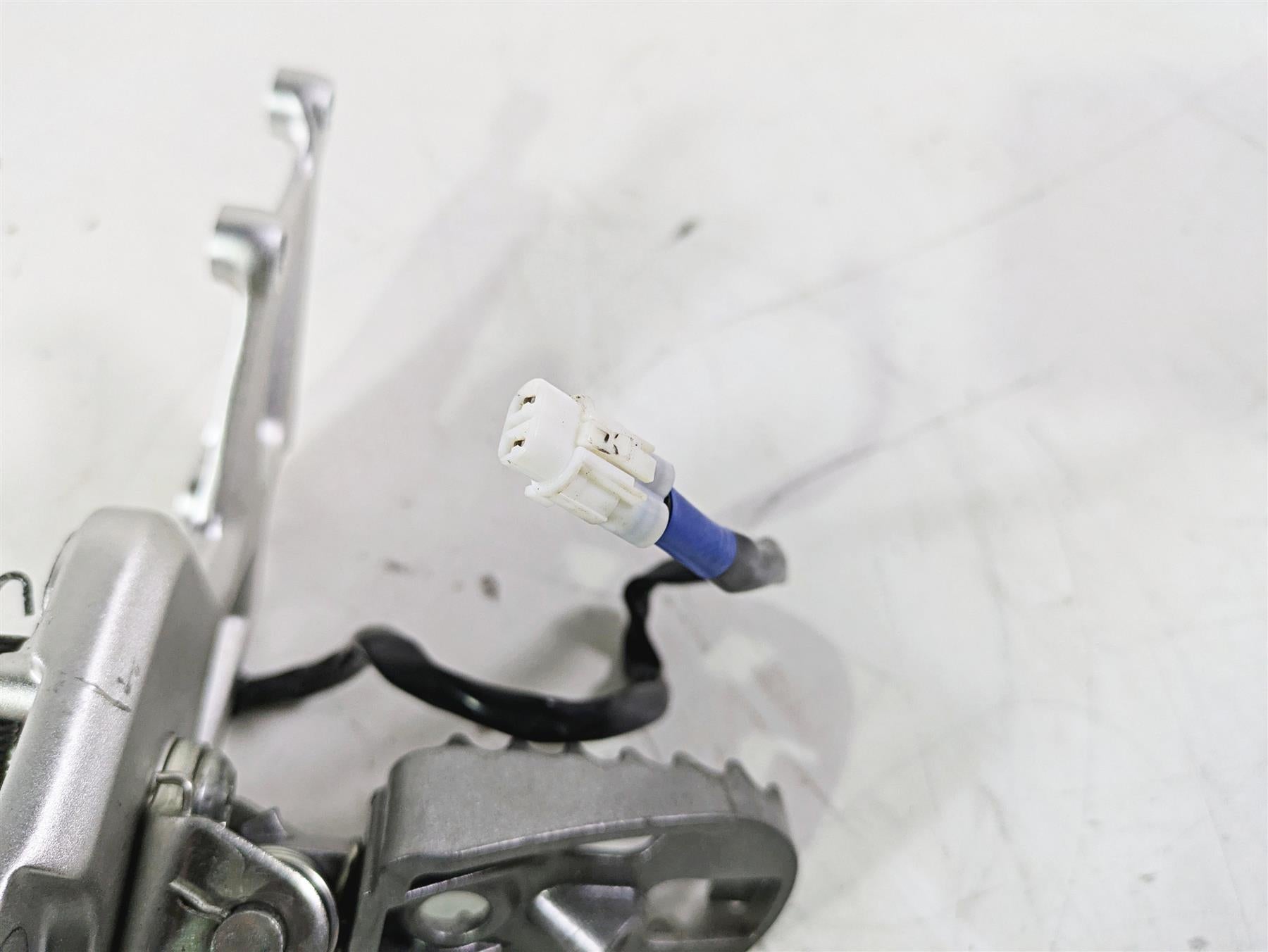 2021 Yamaha Tenere 700 XTZ7 Right Footpeg Foot Peg & Mount BW3-F7443-00-00 {{ shop.shopifyCountryName }} - Mototech271