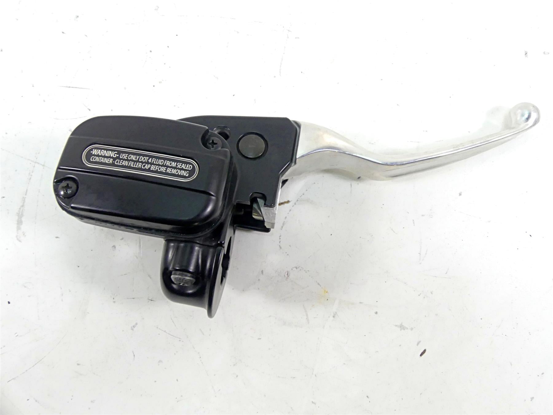 2008 Harley Touring FLHX Street Glide Front 11/16 Brake Master Cylinder 44551-08 {{ shop.shopifyCountryName }} - Mototech271