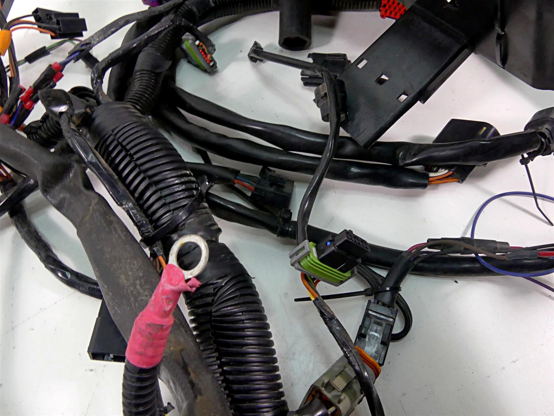 2008 Harley Touring FLHX Street Glide Main Wiring Harness No Abs - Read 70985-08 {{ shop.shopifyCountryName }} - Mototech271