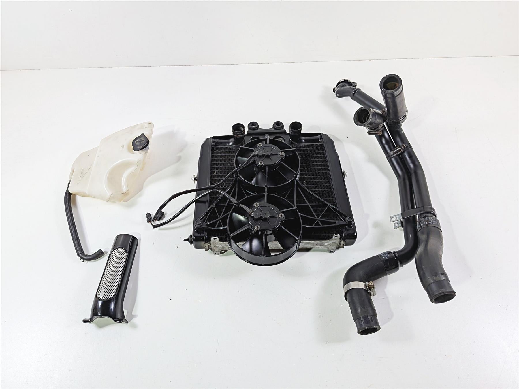 2013 Harley VRSCDX Night Rod Special Radiator Fans Reservoir Hoses 26722-04-Mototech271