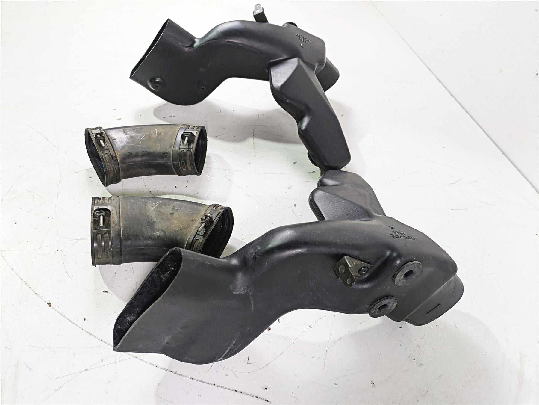 2005 Kawasaki ZX12R Ninja Front Air Duct Ram Set 14073-1811 14073-1750 {{ shop.shopifyCountryName }} - Mototech271