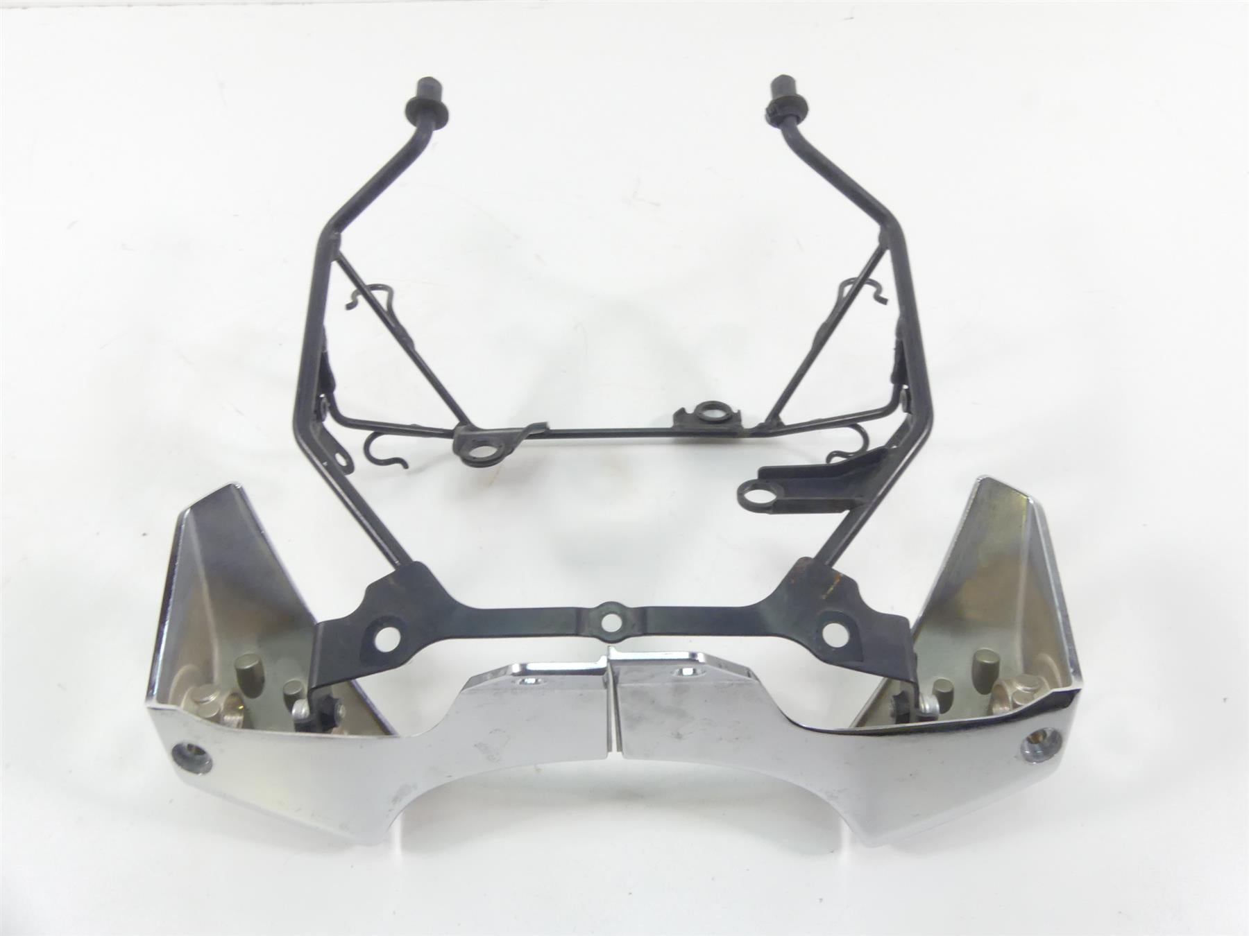 2007 Suzuki M109R VZR1800 Boulevard Front Blinker Mount Carrier Stay 35601-38AF0 {{ shop.shopifyCountryName }} - Mototech271