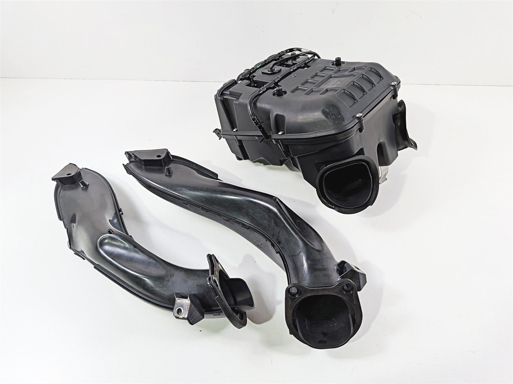 2014 Aprilia RSV4 RR Factory Air Cleaner Box Velocity Stacks Injectors 858876 {{ shop.shopifyCountryName }} - Mototech271