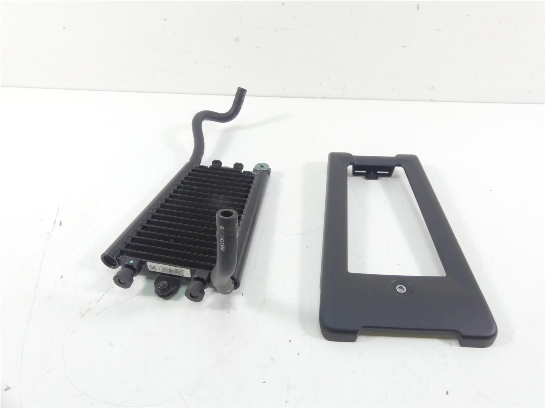 2021 Harley Softail FXBBS 114 Street Bob Oil Cooler & Line Cover Set 62700191 {{ shop.shopifyCountryName }} - Mototech271