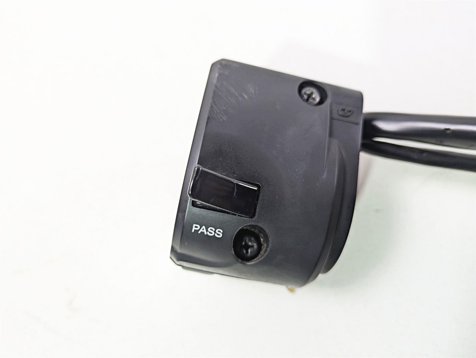 2023 Kawasaki EX400 Ninja Left Hand Turn Signal Control Switch 46091-0372 {{ shop.shopifyCountryName }} - Mototech271
