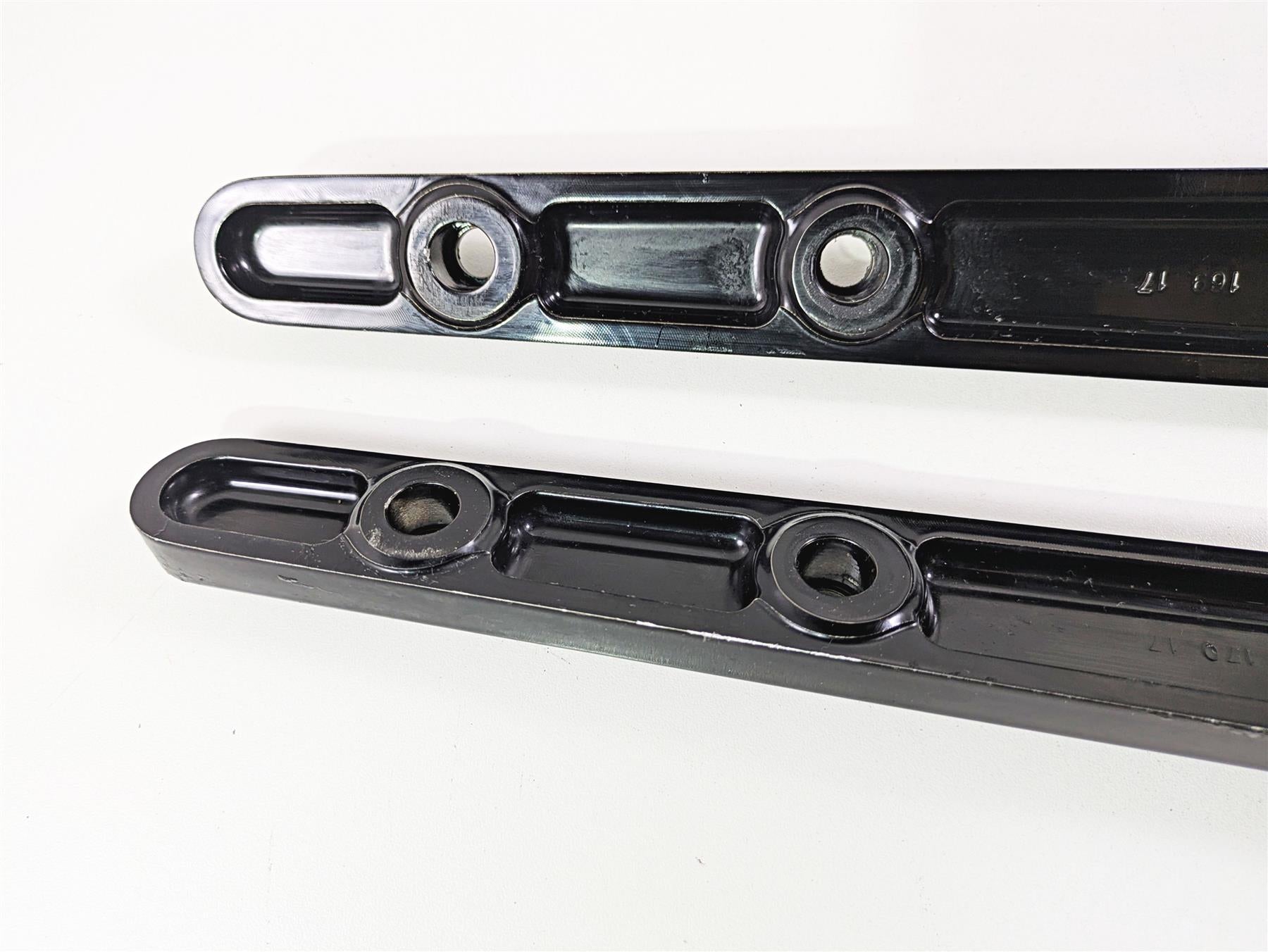 2018 Harley FLHCS Softail Heritage 115th Rear Fender Support Mounts 59500679 {{ shop.shopifyCountryName }} - Mototech271