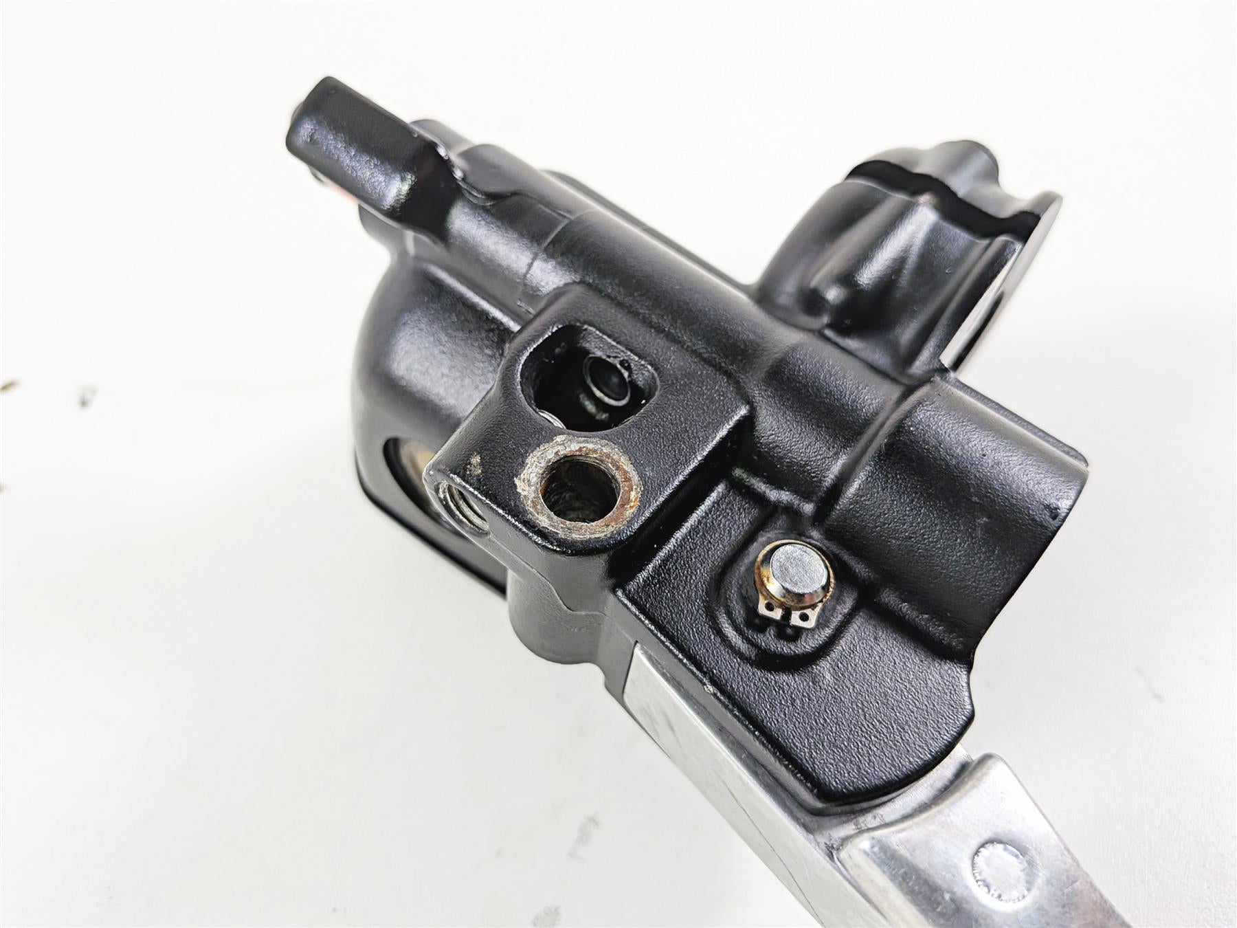 2006 Harley Sportster XL883 Low Front Brake Master Cylinder 45146-04 {{ shop.shopifyCountryName }} - Mototech271