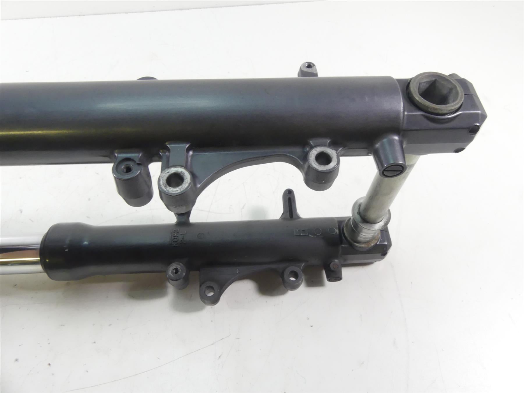 2001 Kawasaki ZX600J2 ZX6R Ninja Front Forks Triple Tree Set 44075-1109 {{ shop.shopifyCountryName }} - Mototech271