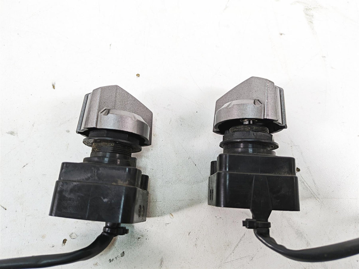 2019 Yamaha YXZ1000 R EPS SS SE Light Awd 4wd Switch Set 2HC-82526-00-00 {{ shop.shopifyCountryName }} - Mototech271