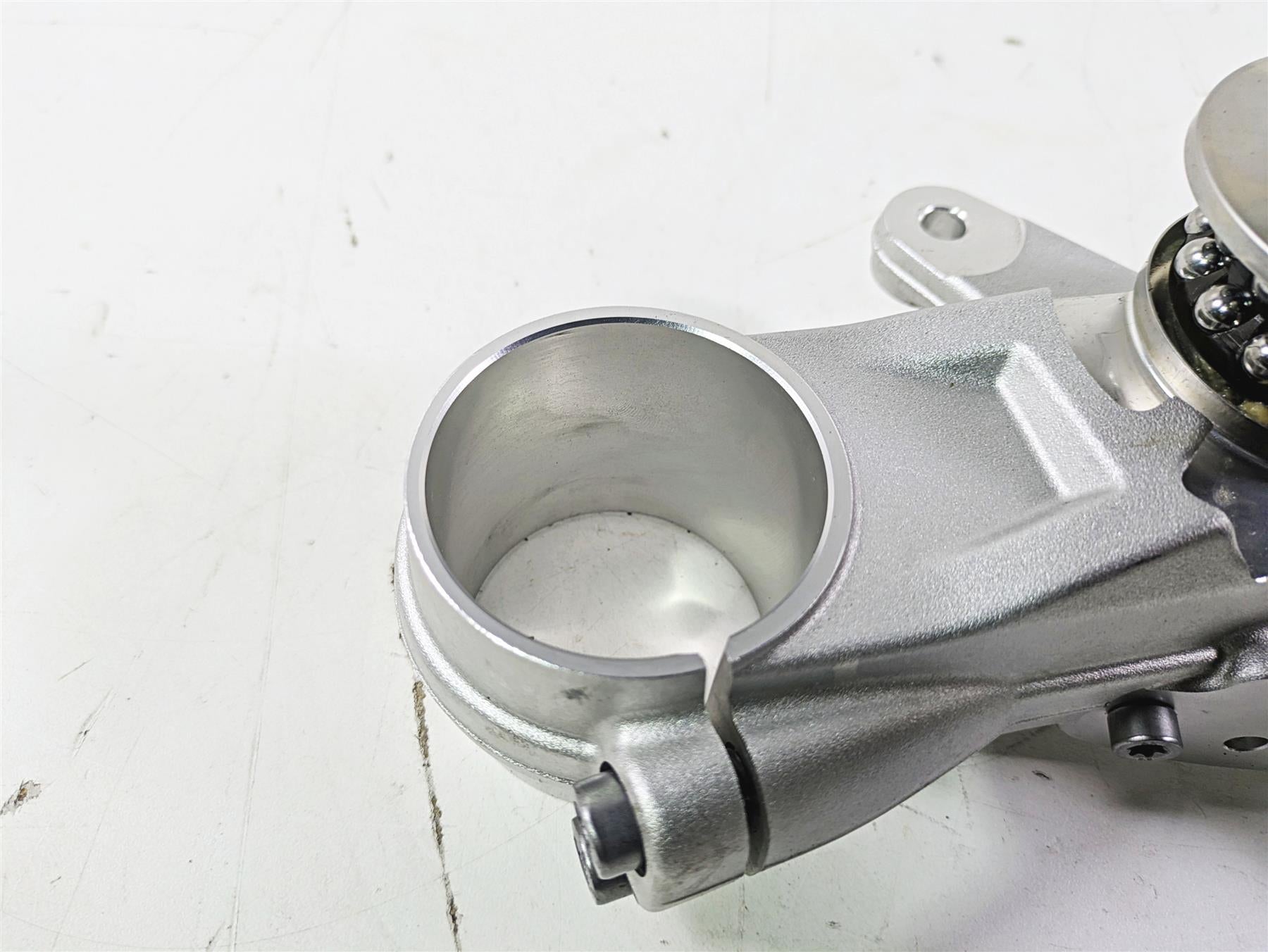 2015 BMW R nineT K21 Lower Triple Tree Steering Stem 31428552873 31428538054 {{ shop.shopifyCountryName }} - Mototech271