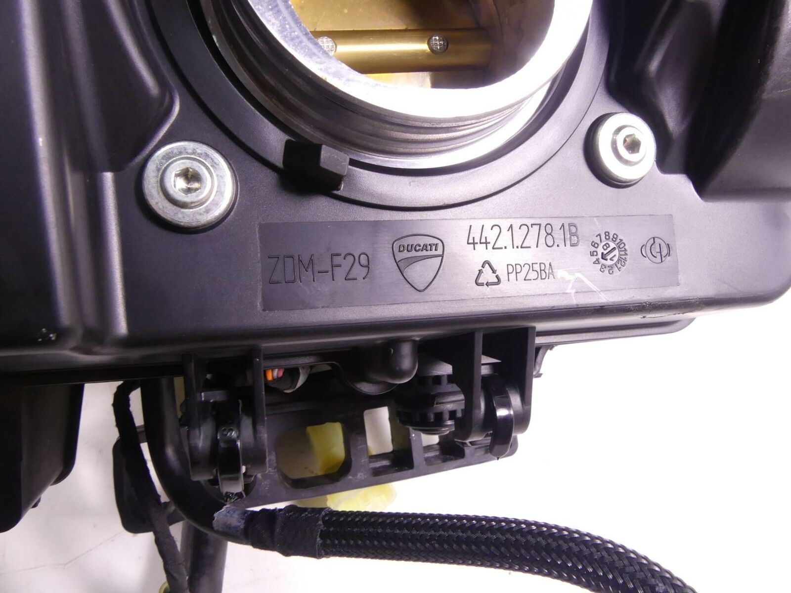 2019 Ducati Supersport 939 S Throttle Body Air Box Filter Breather 28240932A {{ shop.shopifyCountryName }} - Mototech271