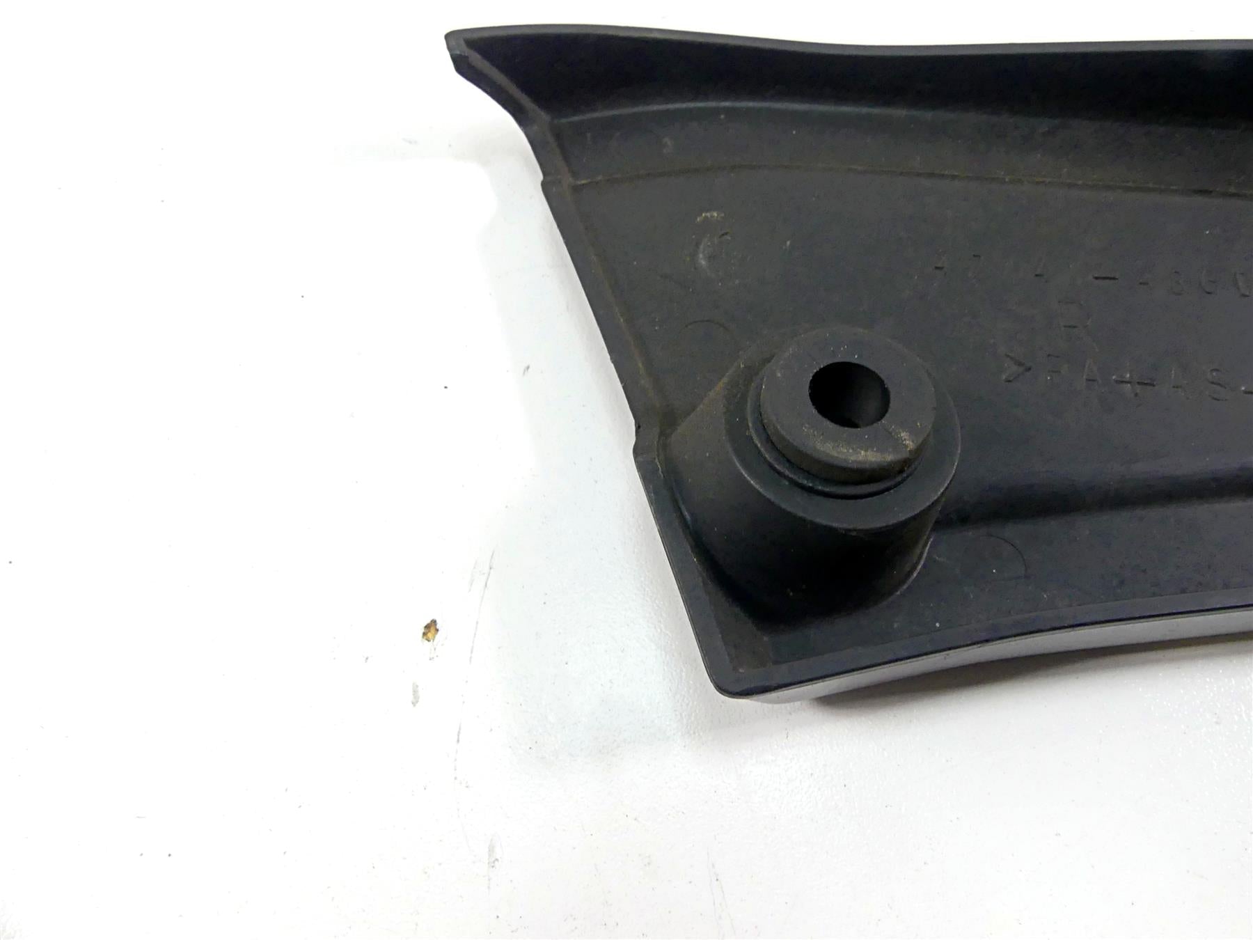 2008 Suzuki M109R VZR1800 Right Swingarm Side Cover Cowl 47140-48G00 47141-48G00 {{ shop.shopifyCountryName }} - Mototech271