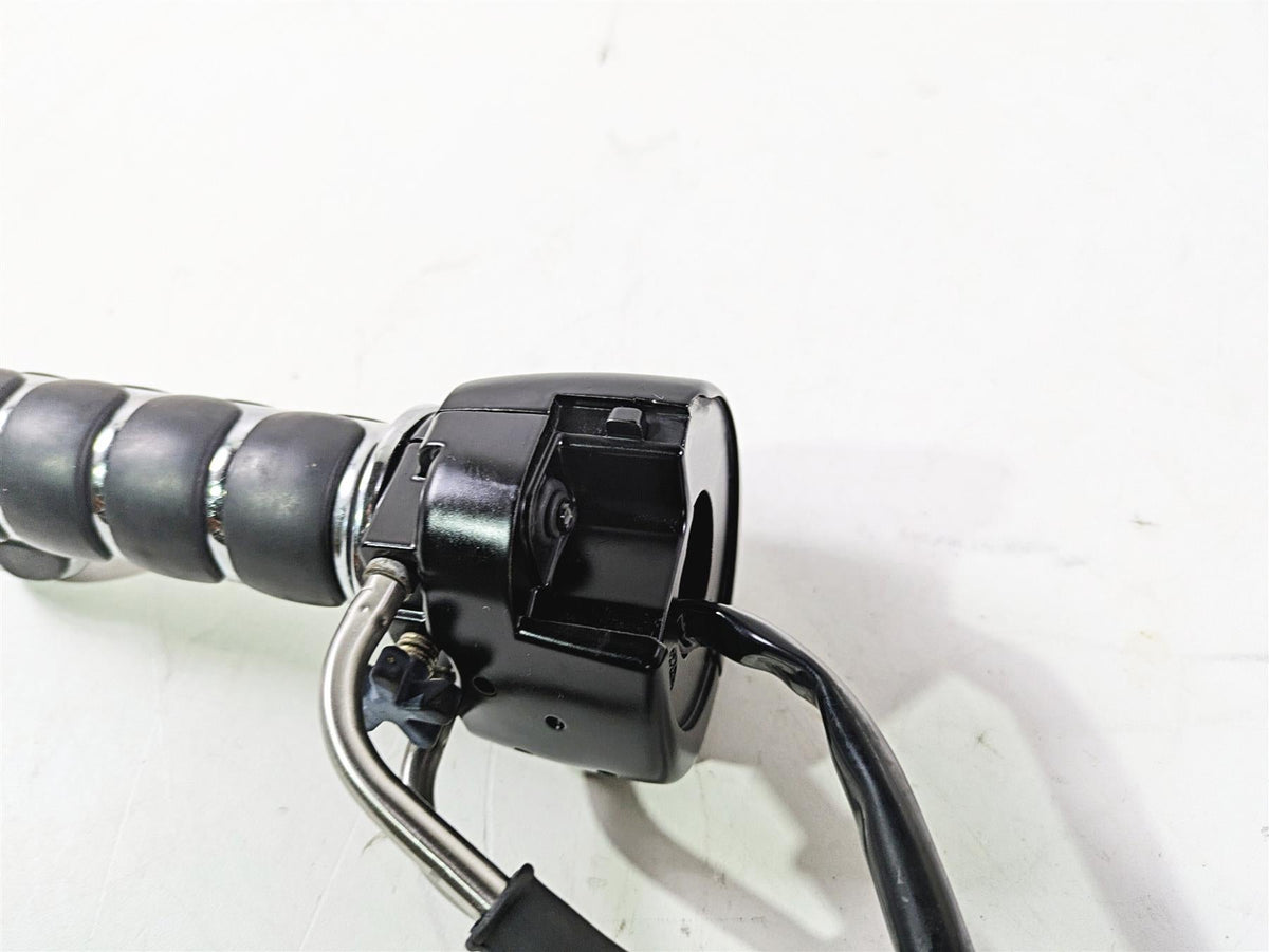 2006 Harley VRSCR Street V-Rod Right Hand Control Switch 71684-06A 71683-06A {{ shop.shopifyCountryName }} - Mototech271