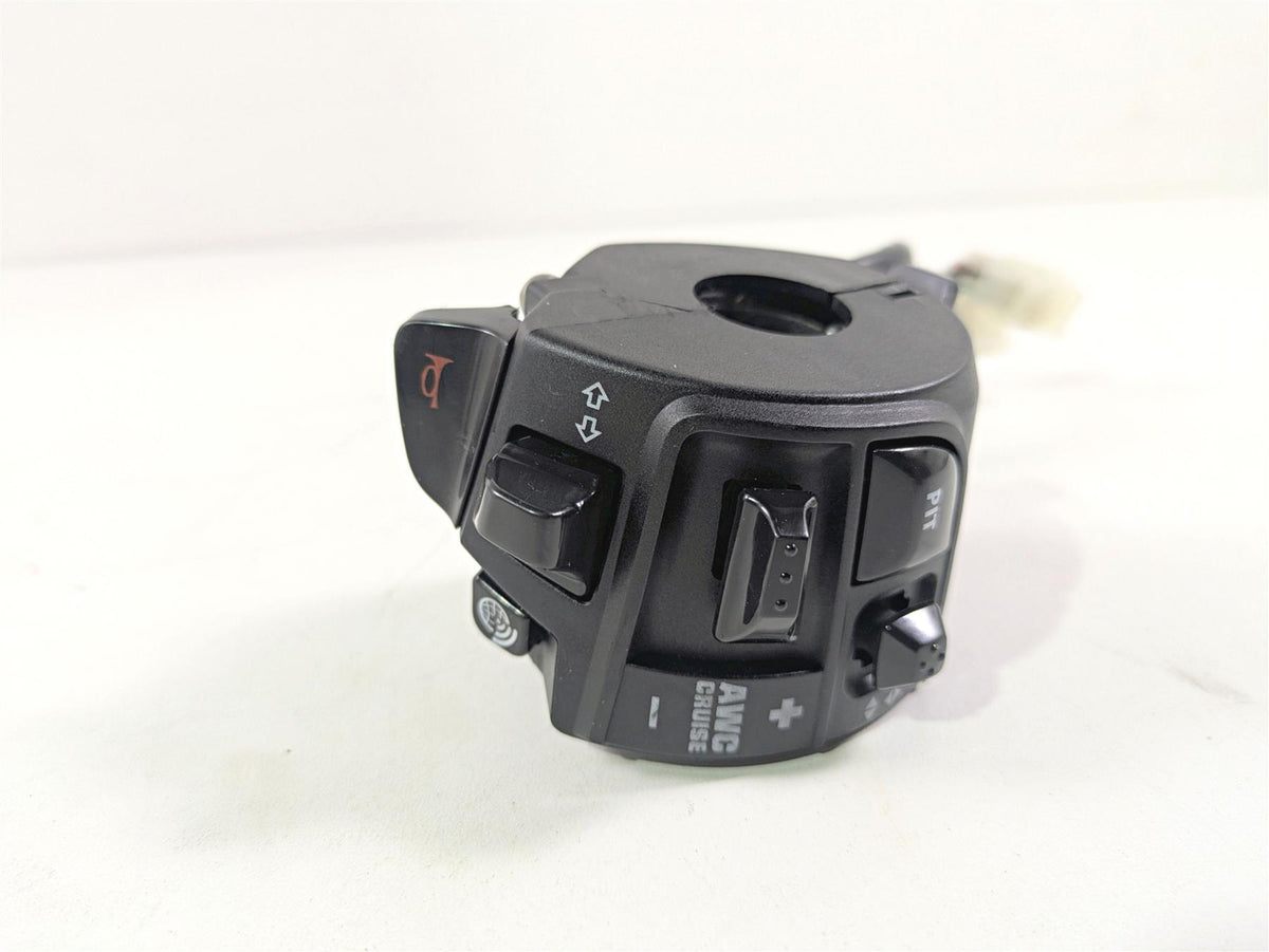 2017 Aprilia RSV 1100 Tuono V4 Factory Left Hand Light Control Switch 2D0002965 {{ shop.shopifyCountryName }} - Mototech271