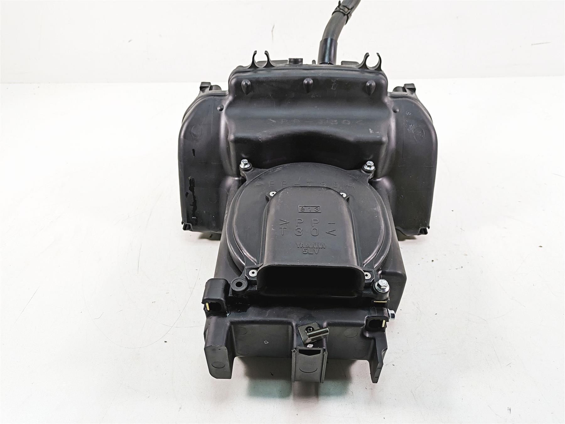 2002 Yamaha FZ1 FZS1000 Fazer Air Box Filter & Velocity Stacks 5LV-14401-00-00 {{ shop.shopifyCountryName }} - Mototech271