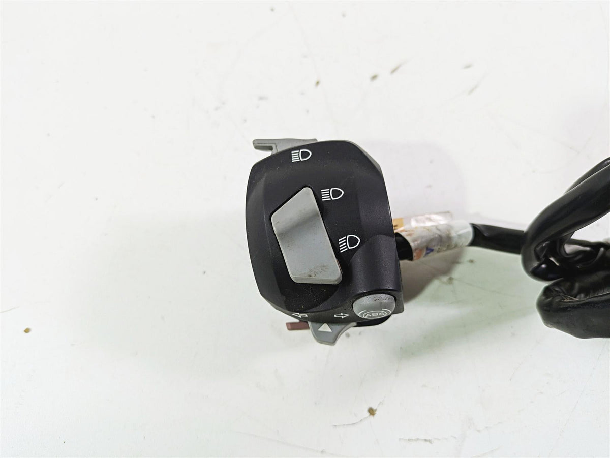 2019 BMW G310GS K02 Left Hand Turn Signal Abs Control Switch 61318569835 {{ shop.shopifyCountryName }} - Mototech271