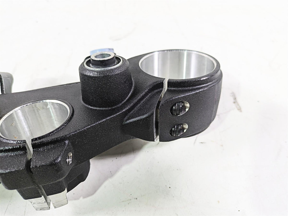 2018 Ducati Hypermotard 939 SP Upper Triple Tree Steering Clamp 34110972AA {{ shop.shopifyCountryName }} - Mototech271