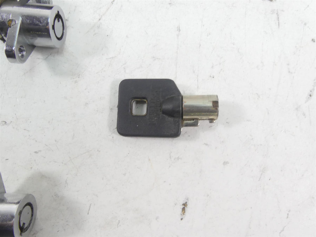 2005 Harley Touring CVO FLHTCSE Electra Glide Ignition Switch Key Lock 71640-99 {{ shop.shopifyCountryName }} - Mototech271